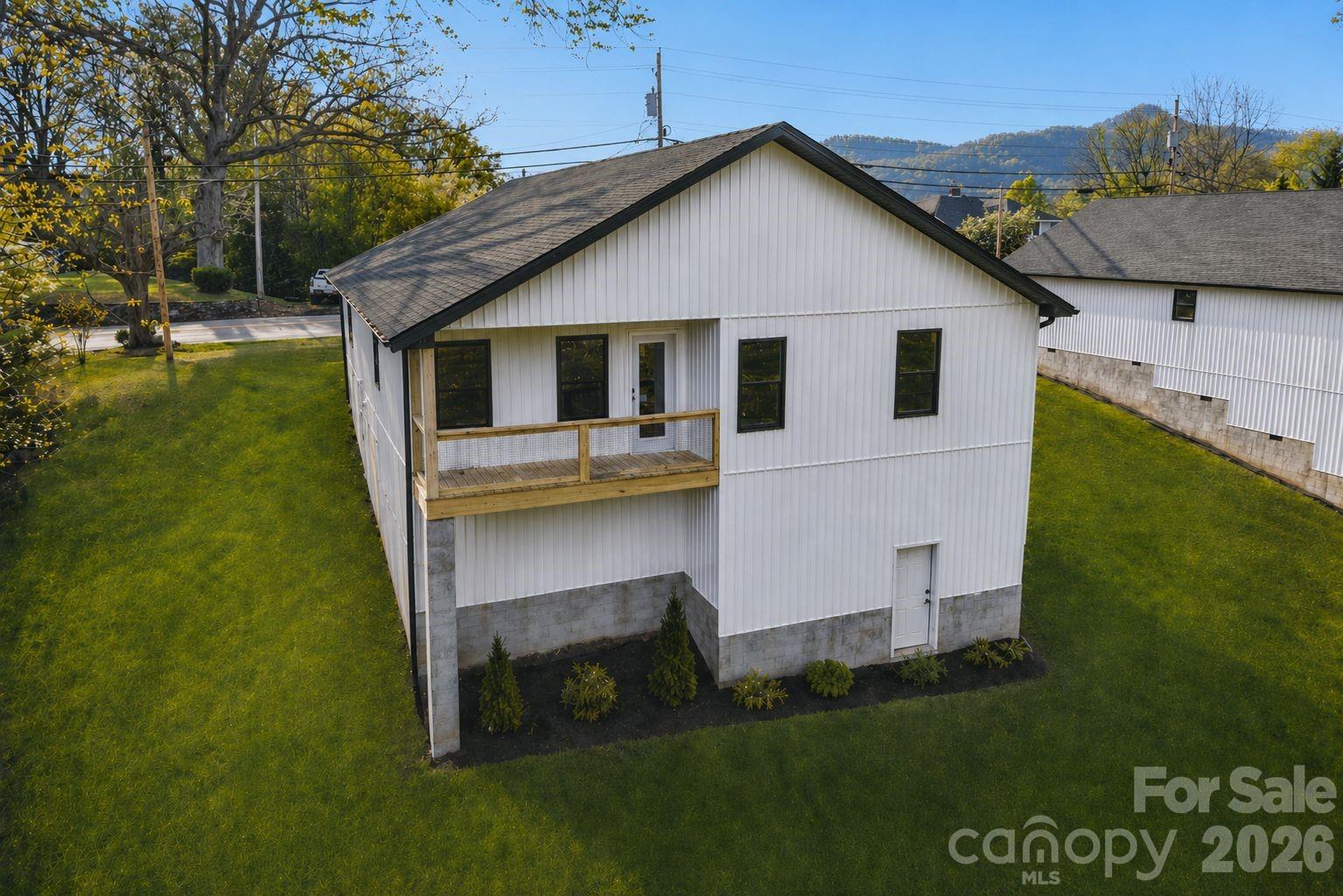 140 N Main Street — Mars Hill