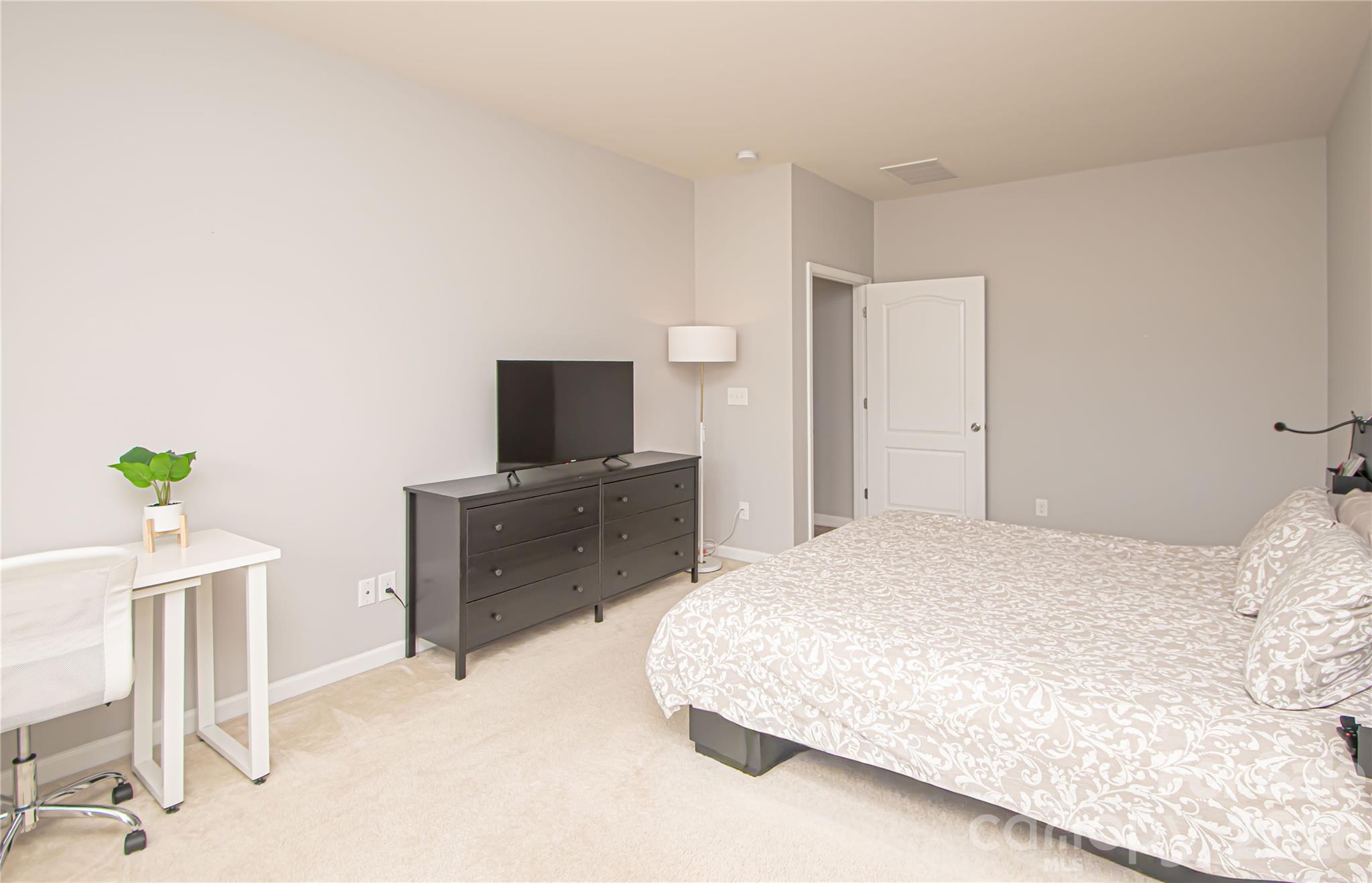 11145 Chapeclane Road — Charlotte