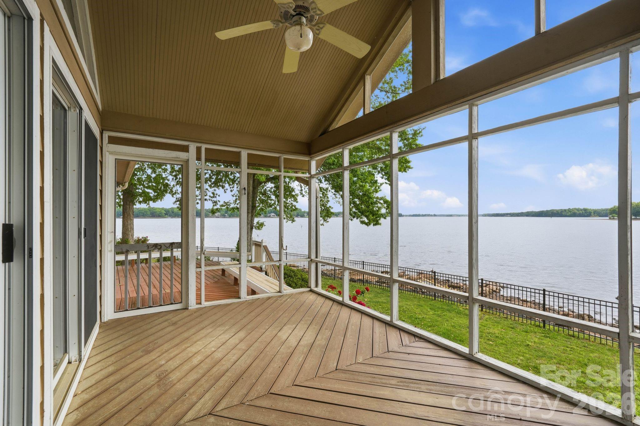 3725 Kingfisher Lane — Terrell