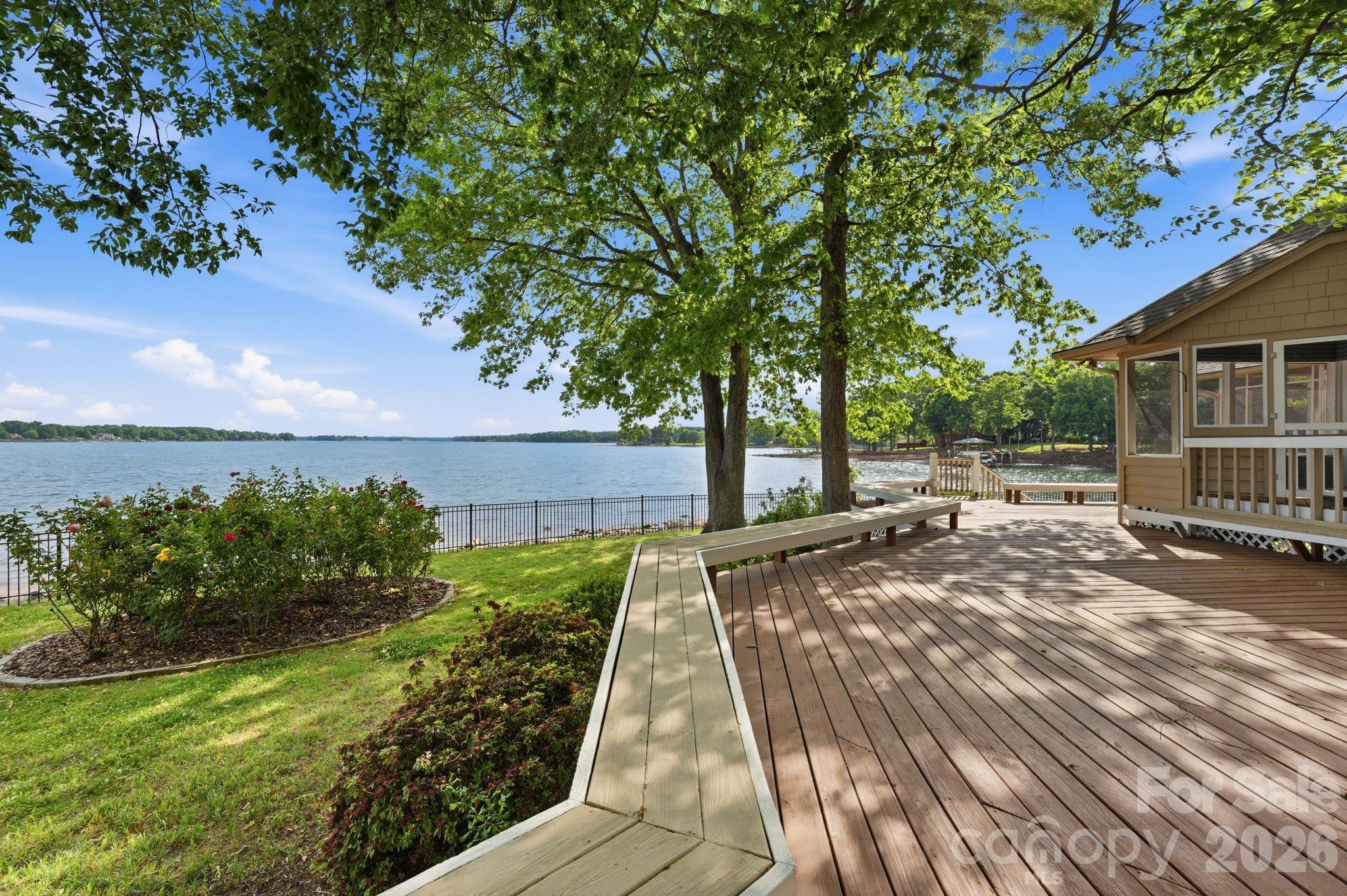 3725 Kingfisher Lane — Terrell