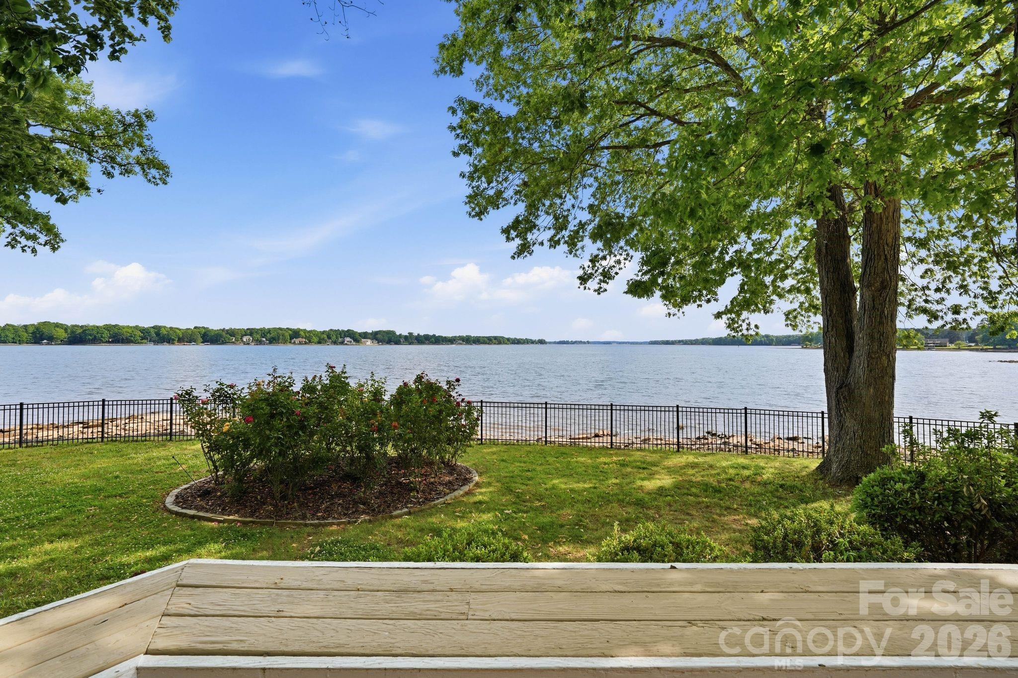 3725 Kingfisher Lane — Terrell