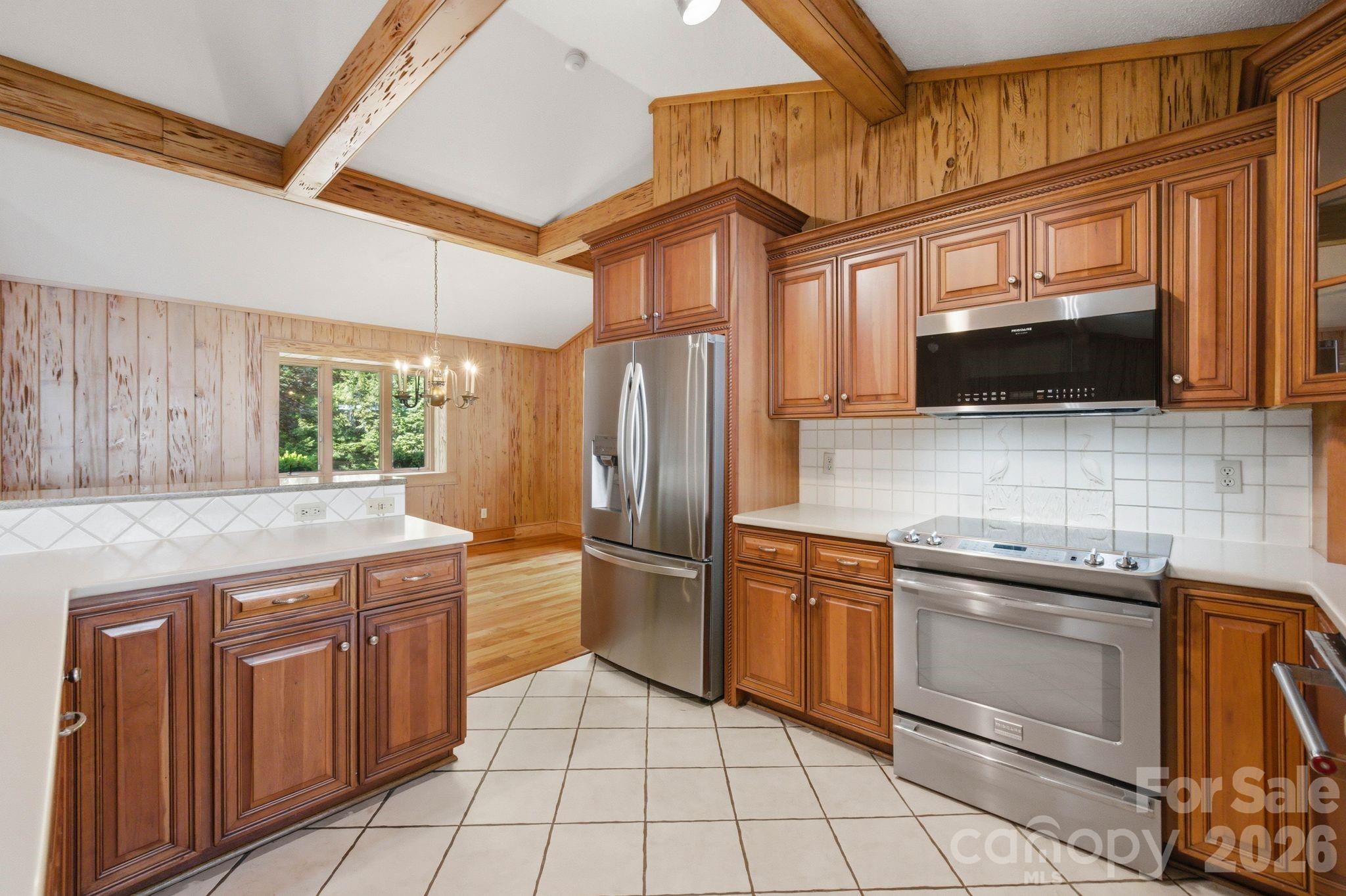 3725 Kingfisher Lane — Terrell