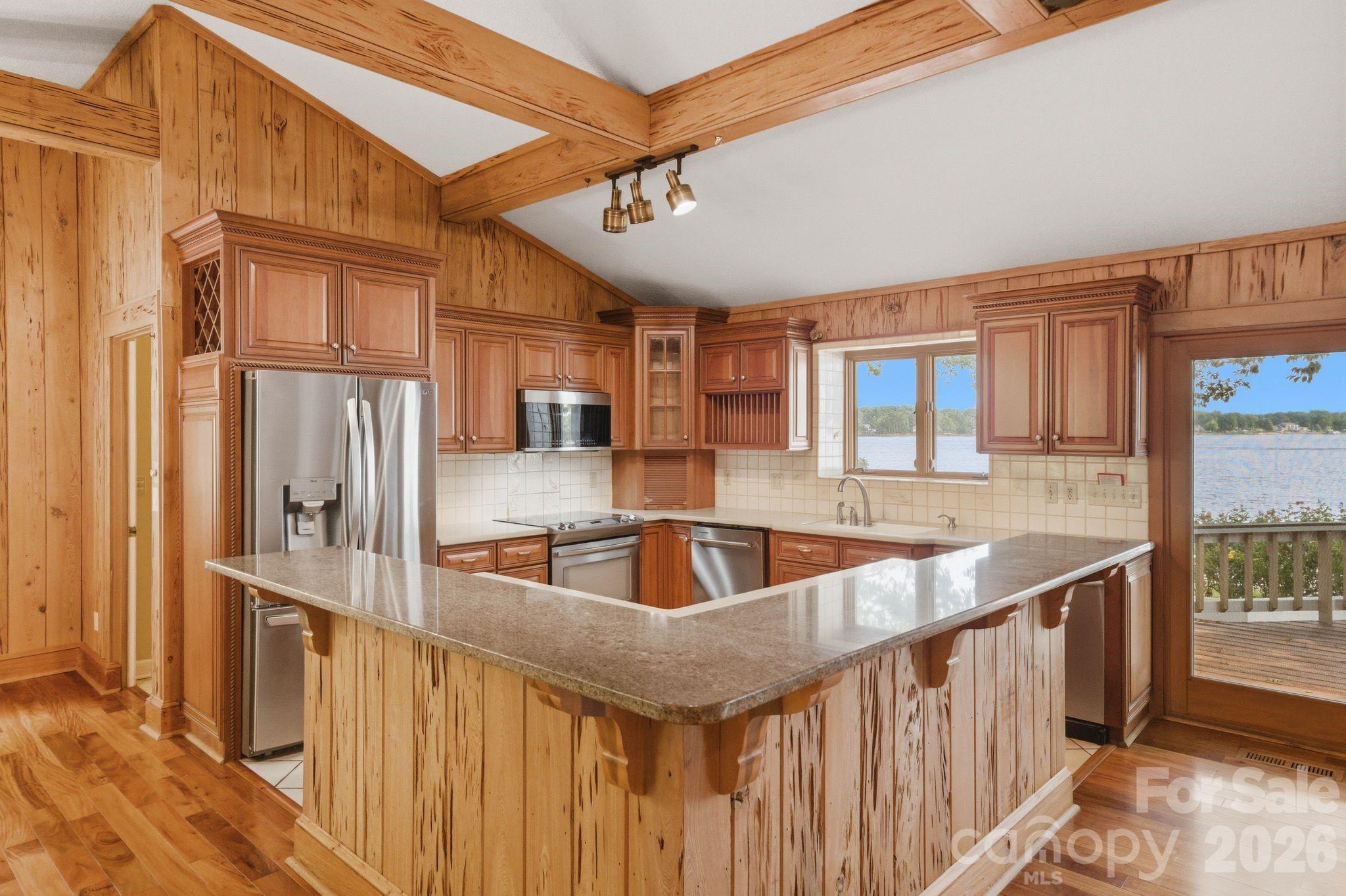 3725 Kingfisher Lane — Terrell