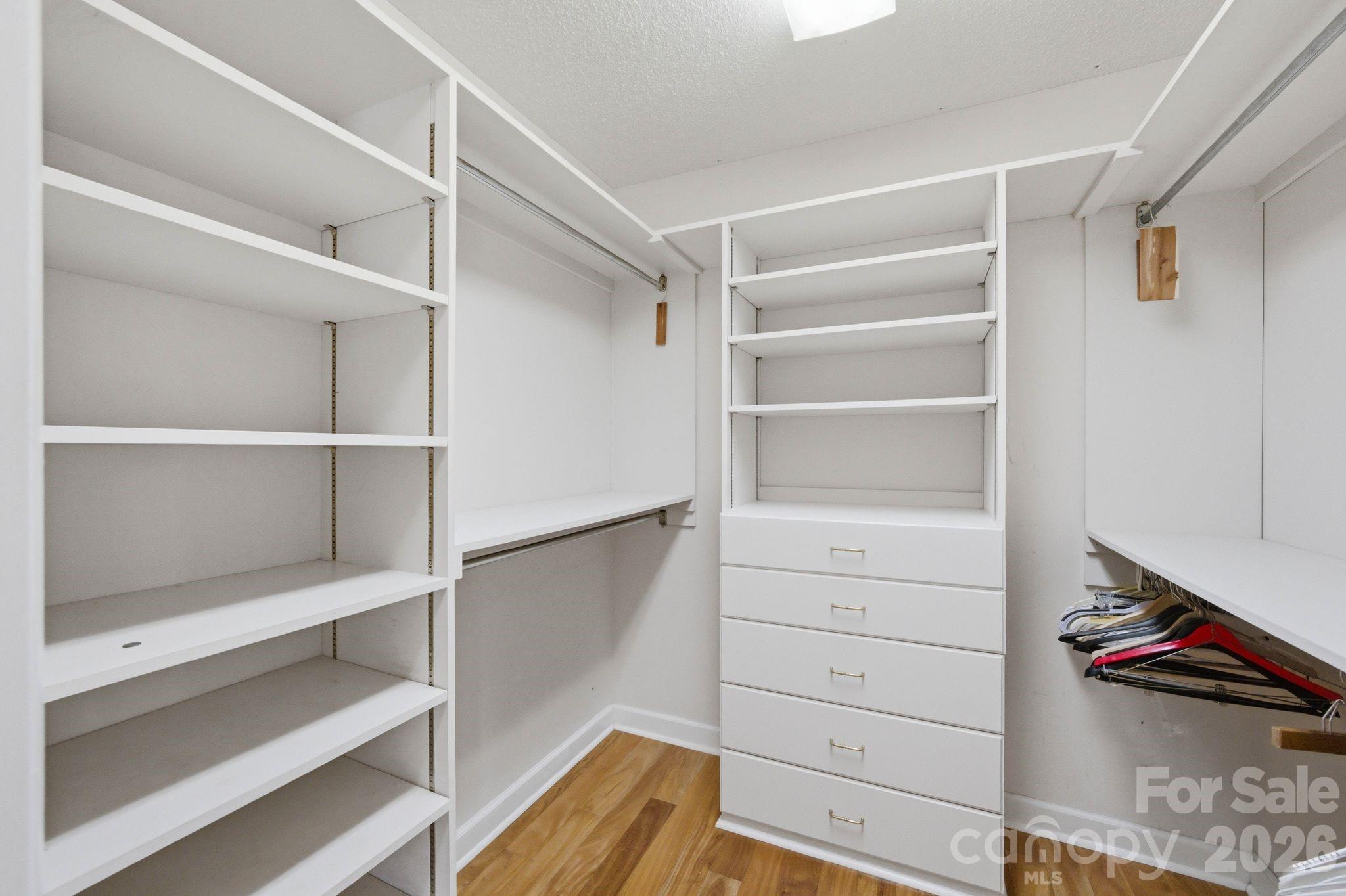 3725 Kingfisher Lane — Terrell