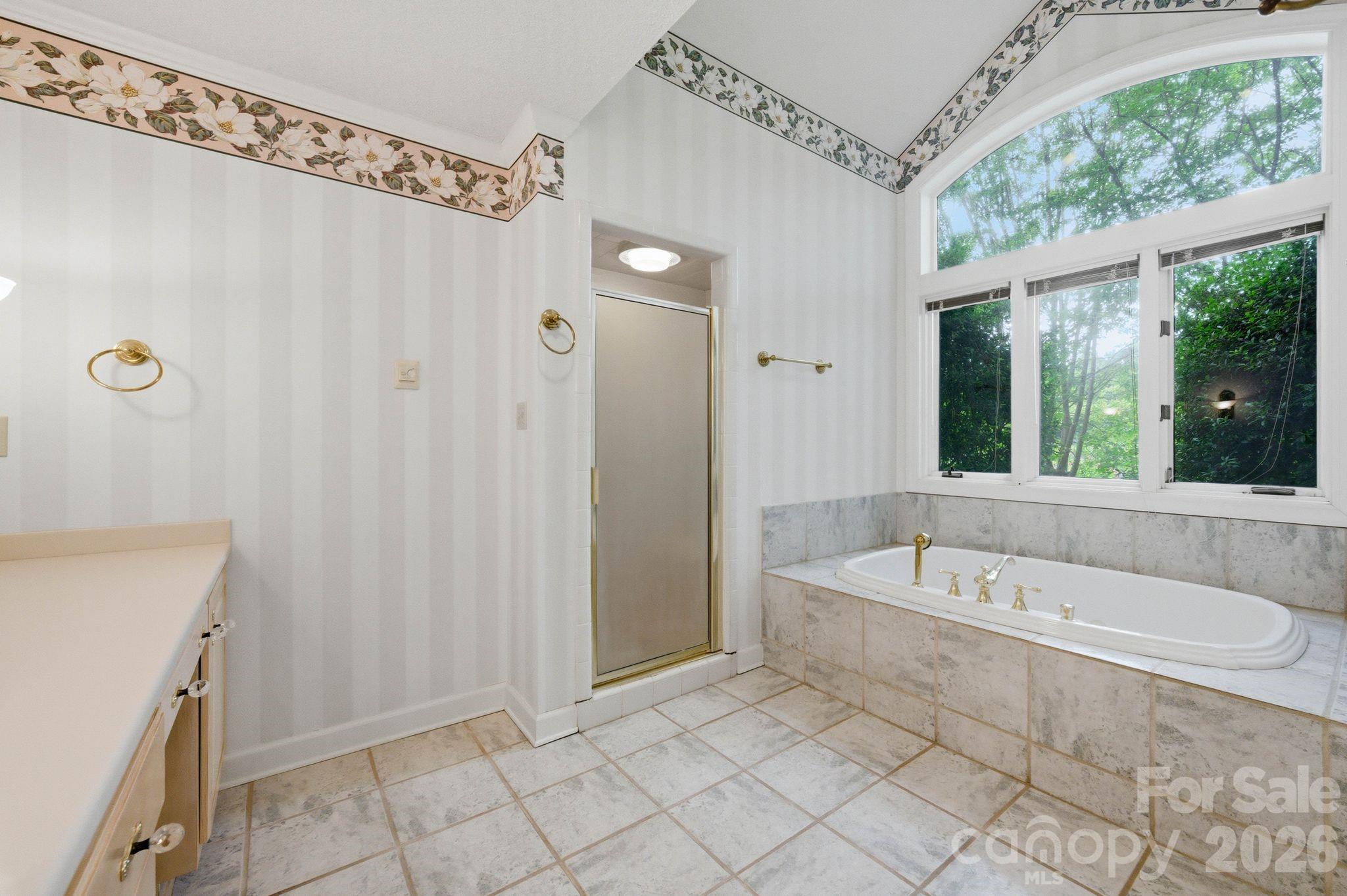3725 Kingfisher Lane — Terrell