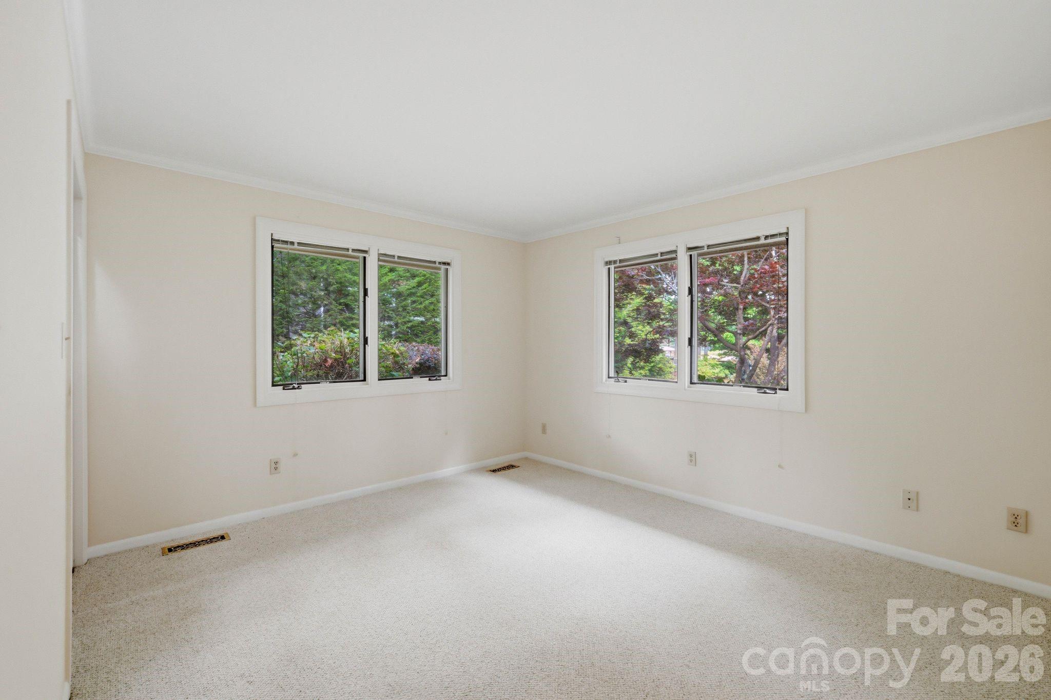 3725 Kingfisher Lane — Terrell