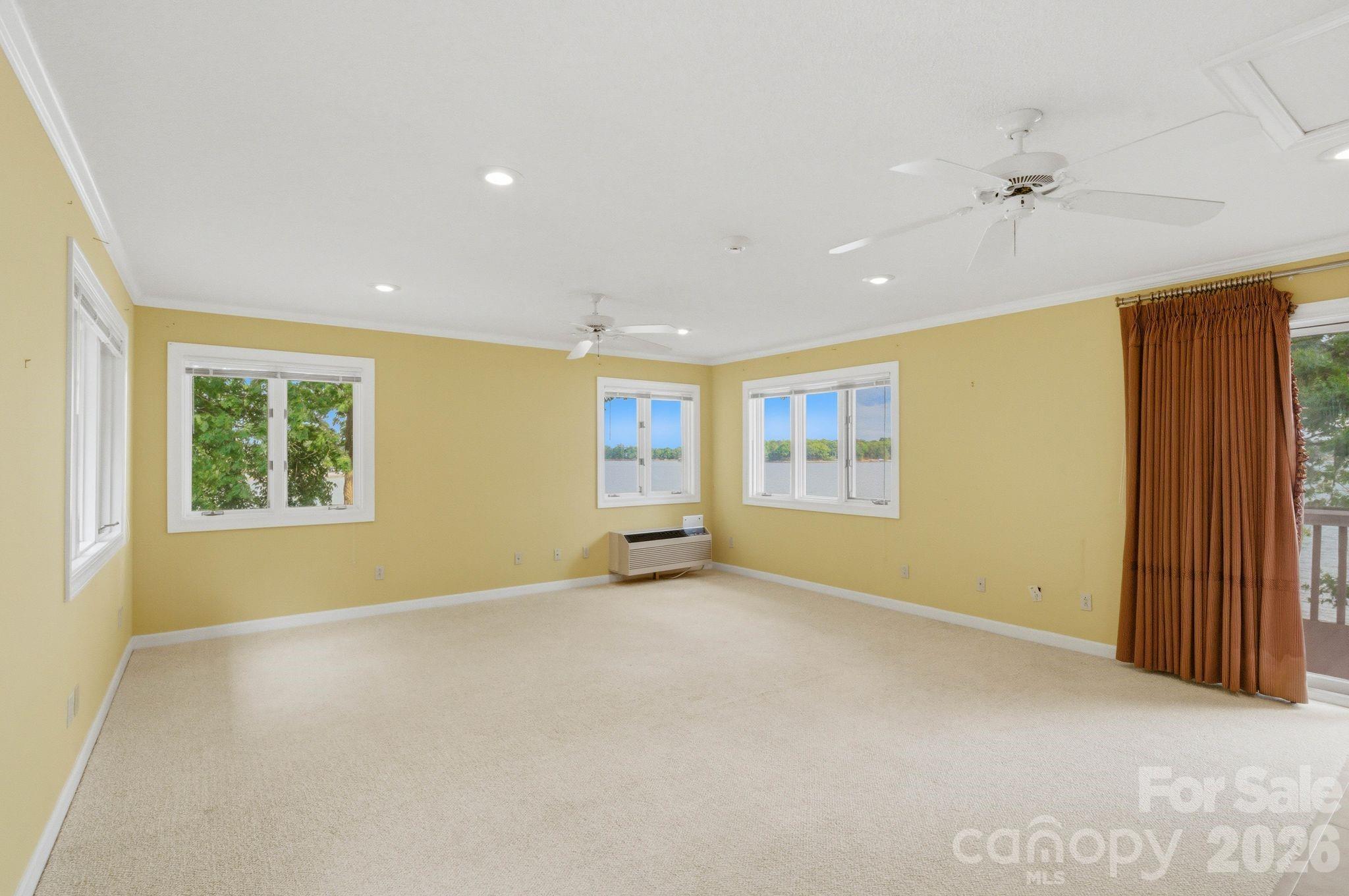 3725 Kingfisher Lane — Terrell