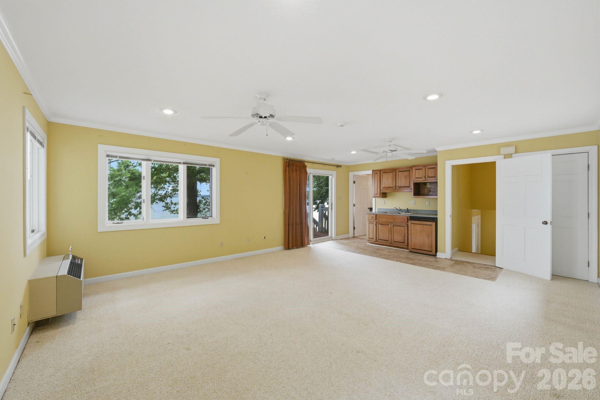 3725 Kingfisher Lane — Terrell