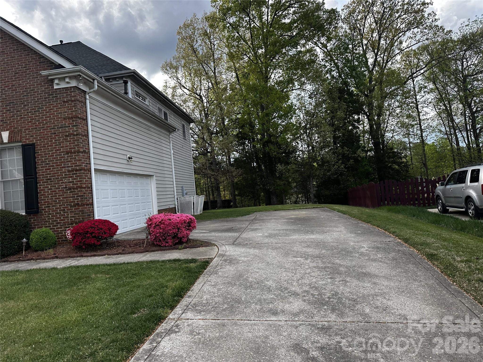11025 Fountaingrove Drive — Charlotte