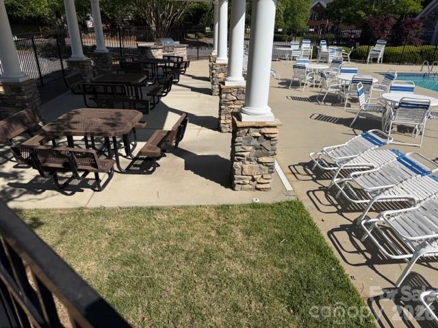 11025 Fountaingrove Drive — Charlotte