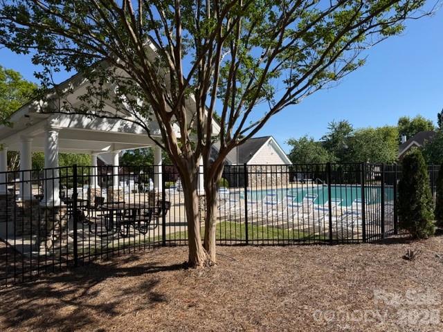 11025 Fountaingrove Drive — Charlotte