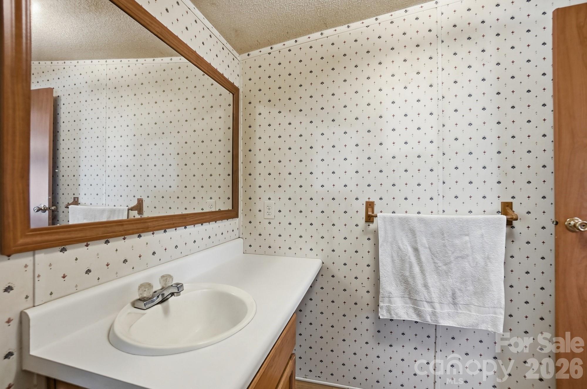 1375 Phaniel Church Road — Rockwell