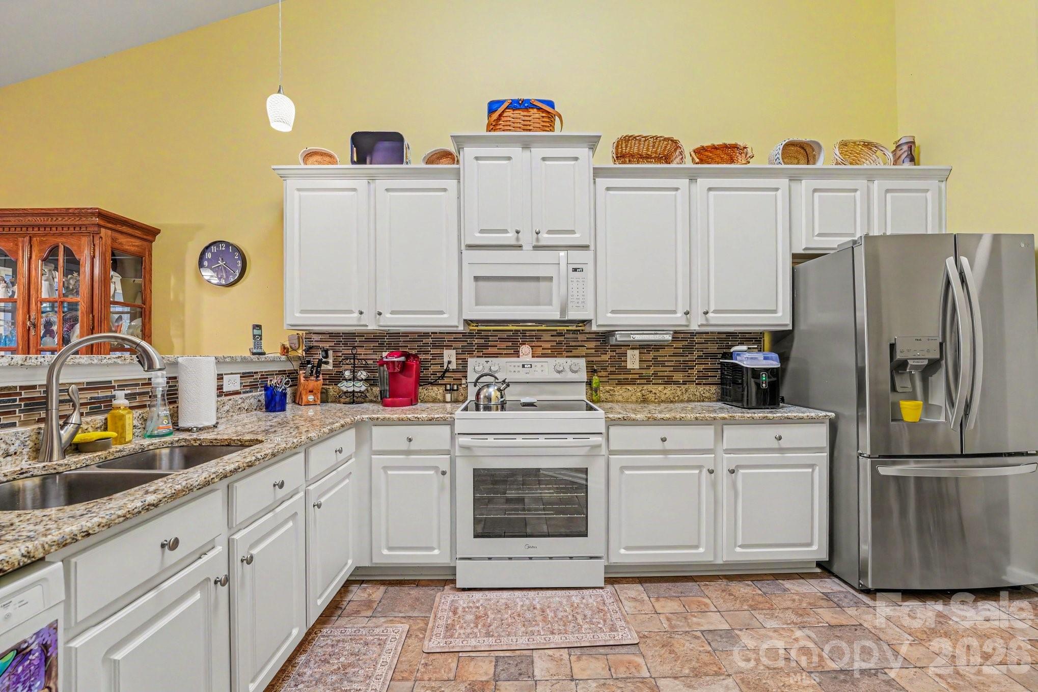 1274 Emory Lane NW — Concord