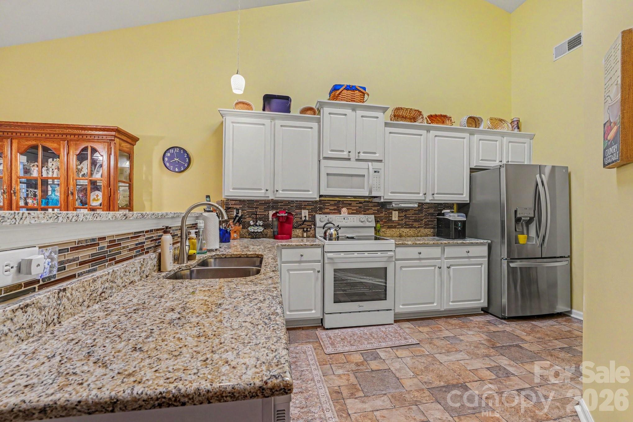 1274 Emory Lane NW — Concord