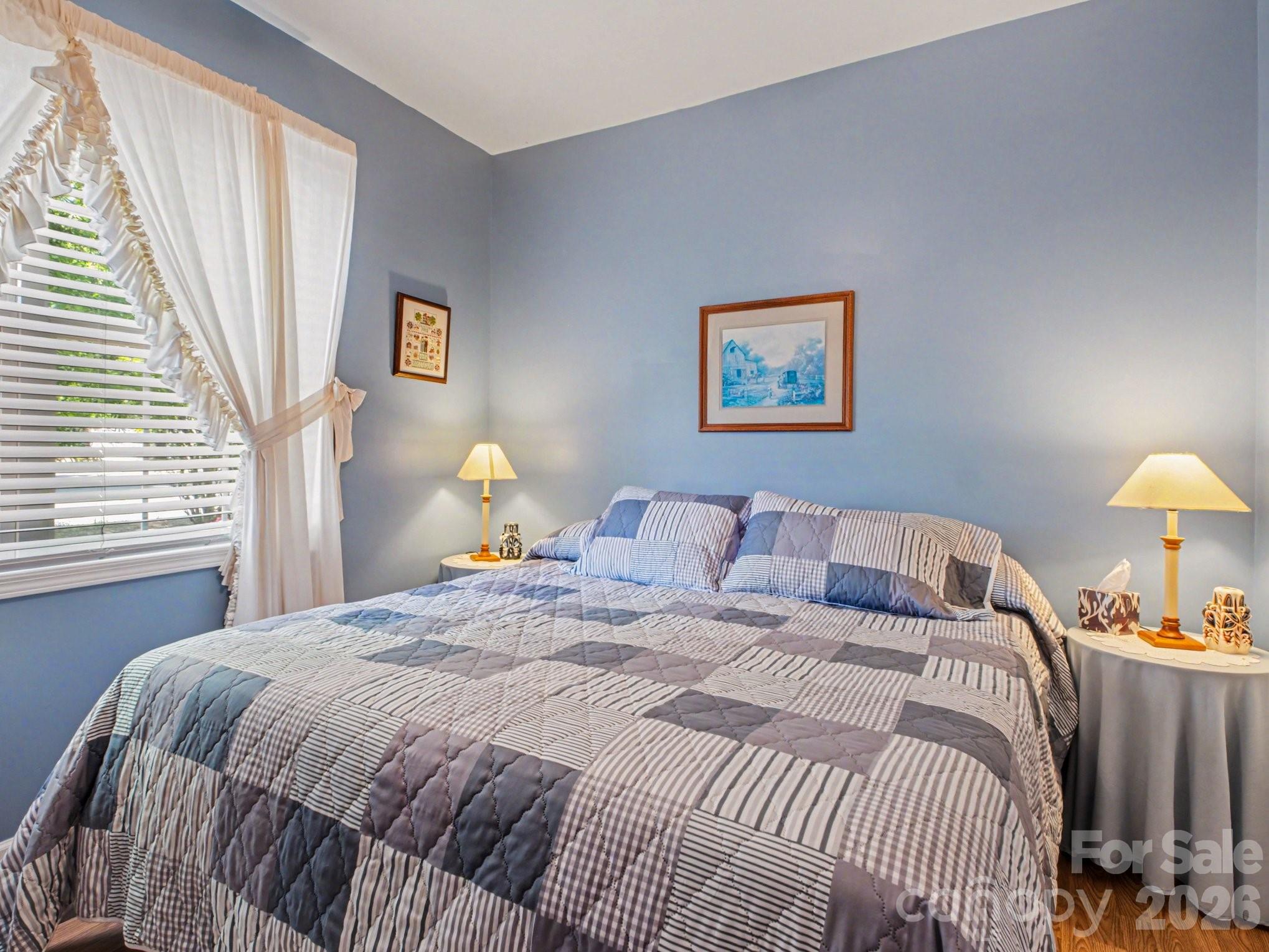 1274 Emory Lane NW — Concord