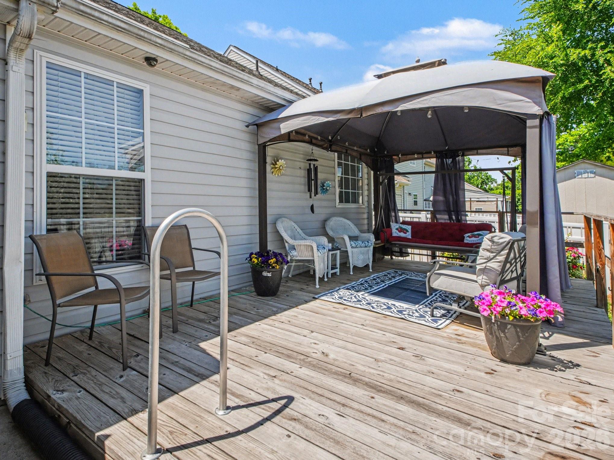 1274 Emory Lane NW — Concord