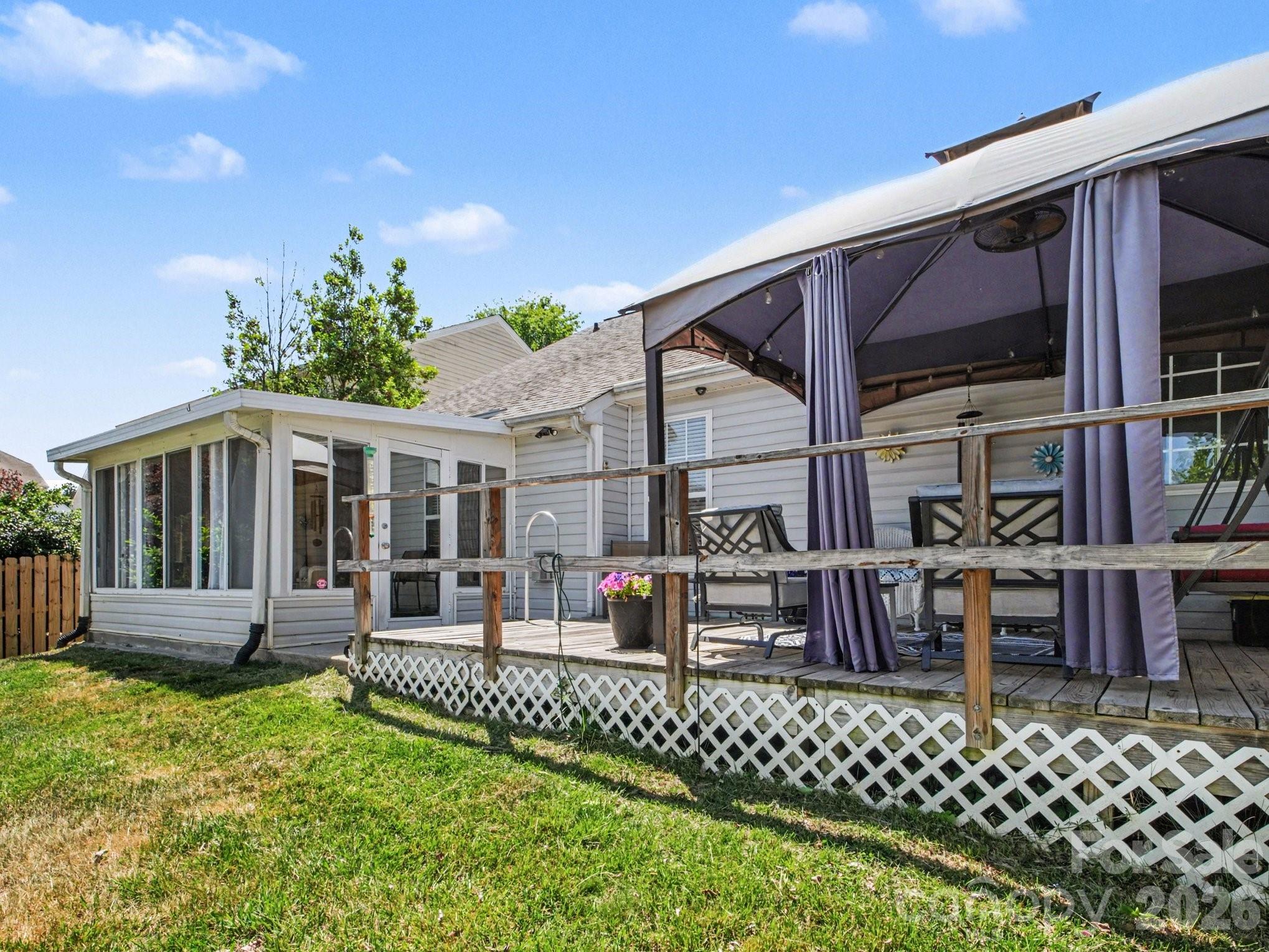 1274 Emory Lane NW — Concord