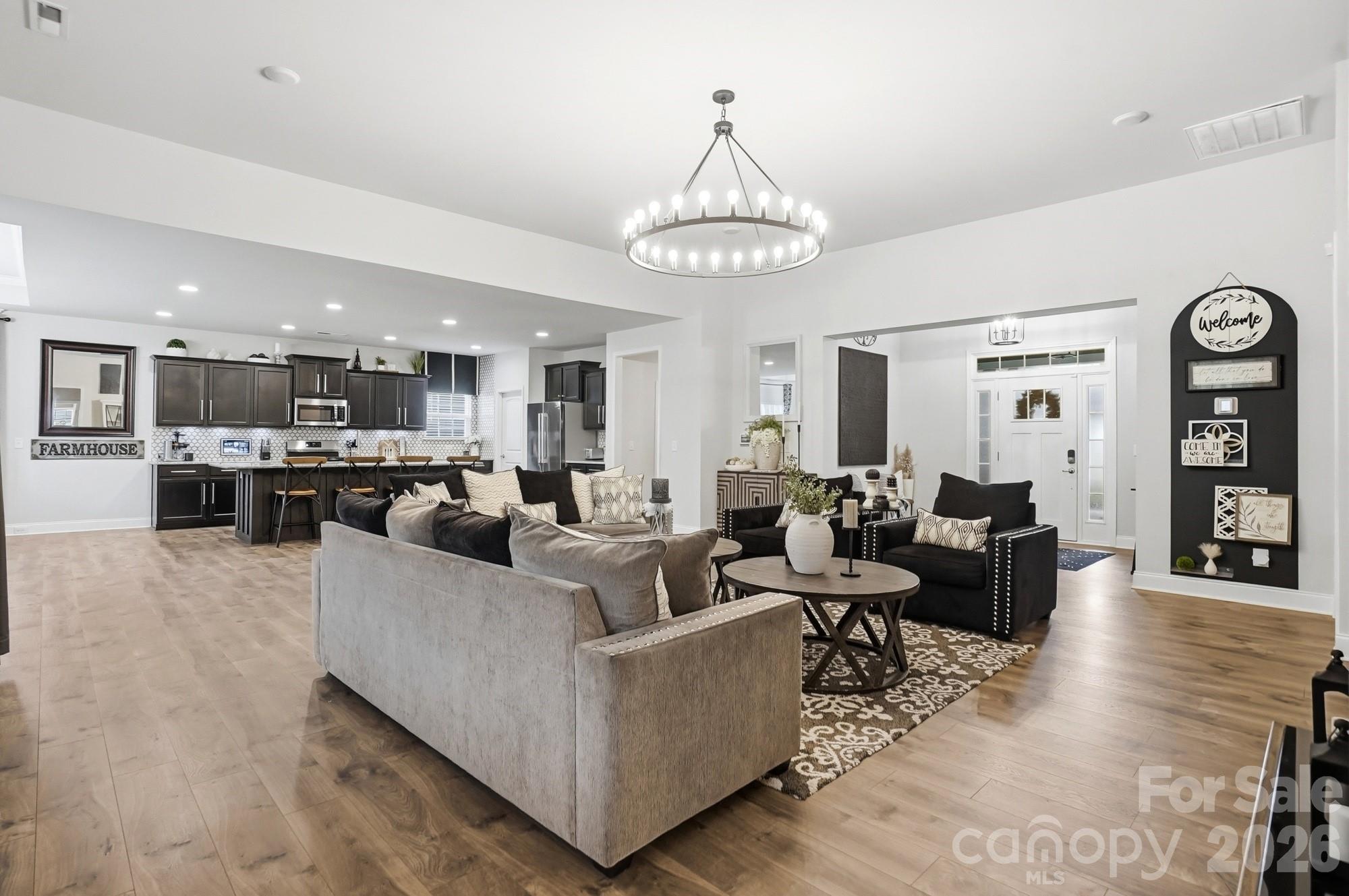 11756 Glenwood Drive — Locust