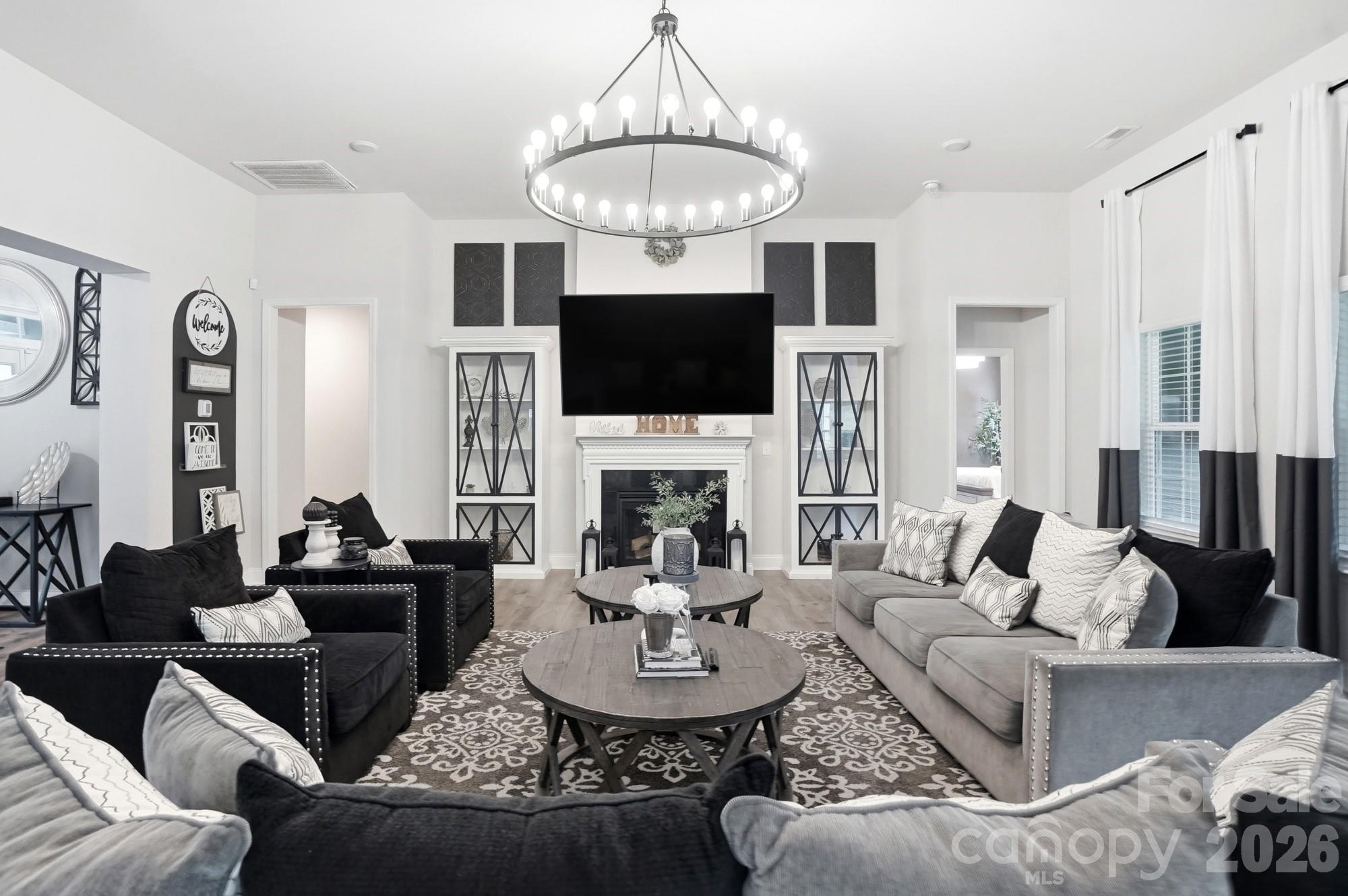 11756 Glenwood Drive — Locust