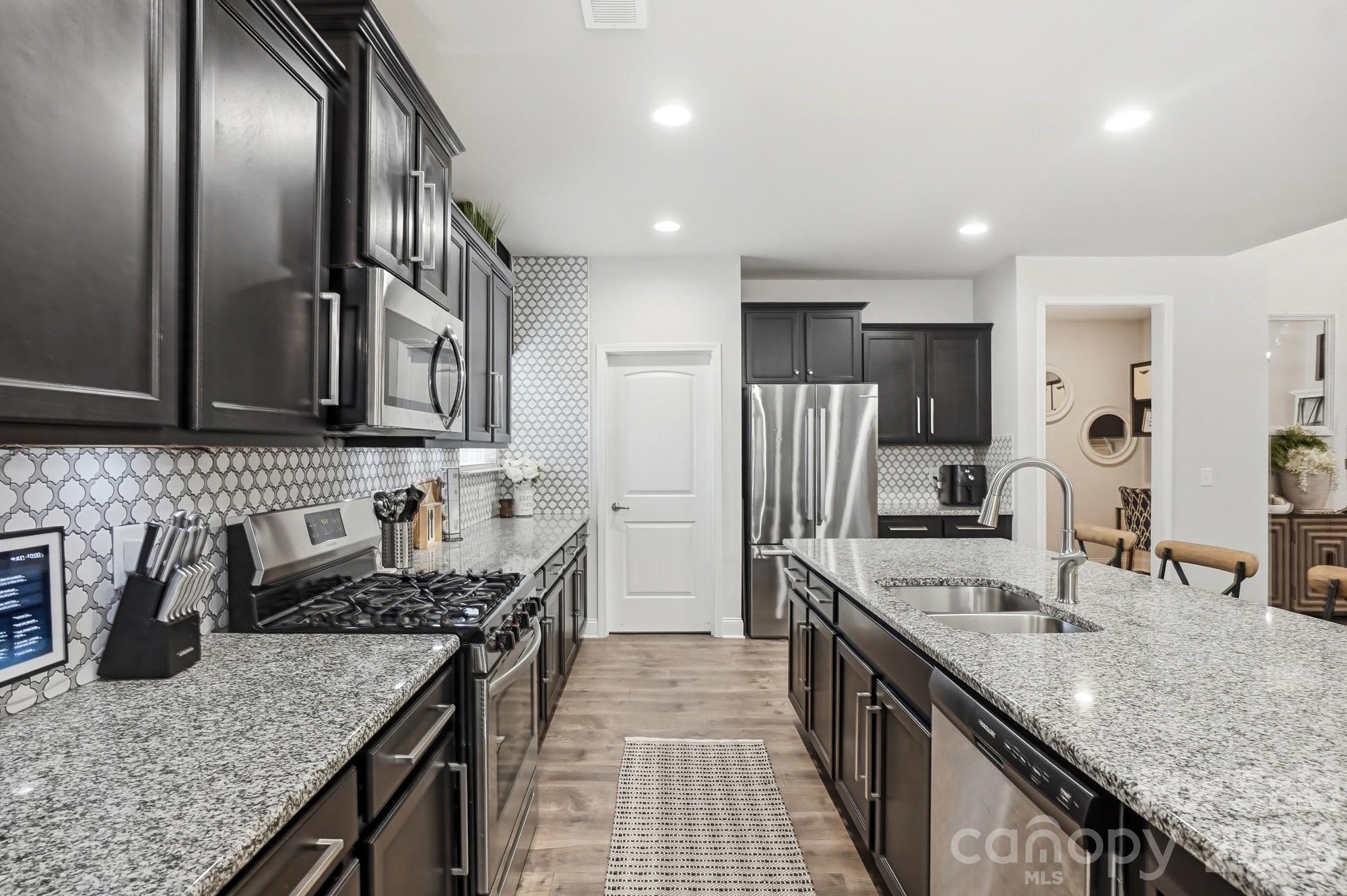 11756 Glenwood Drive — Locust