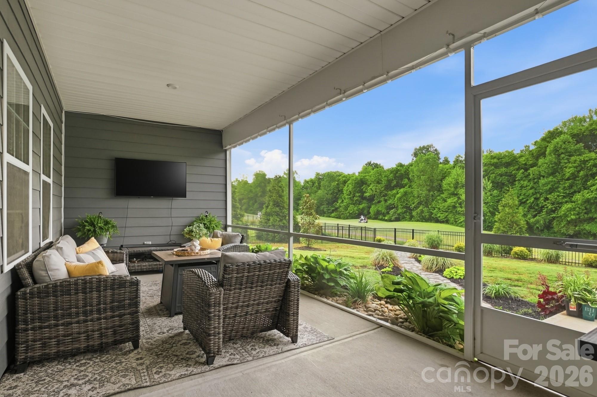 11756 Glenwood Drive — Locust