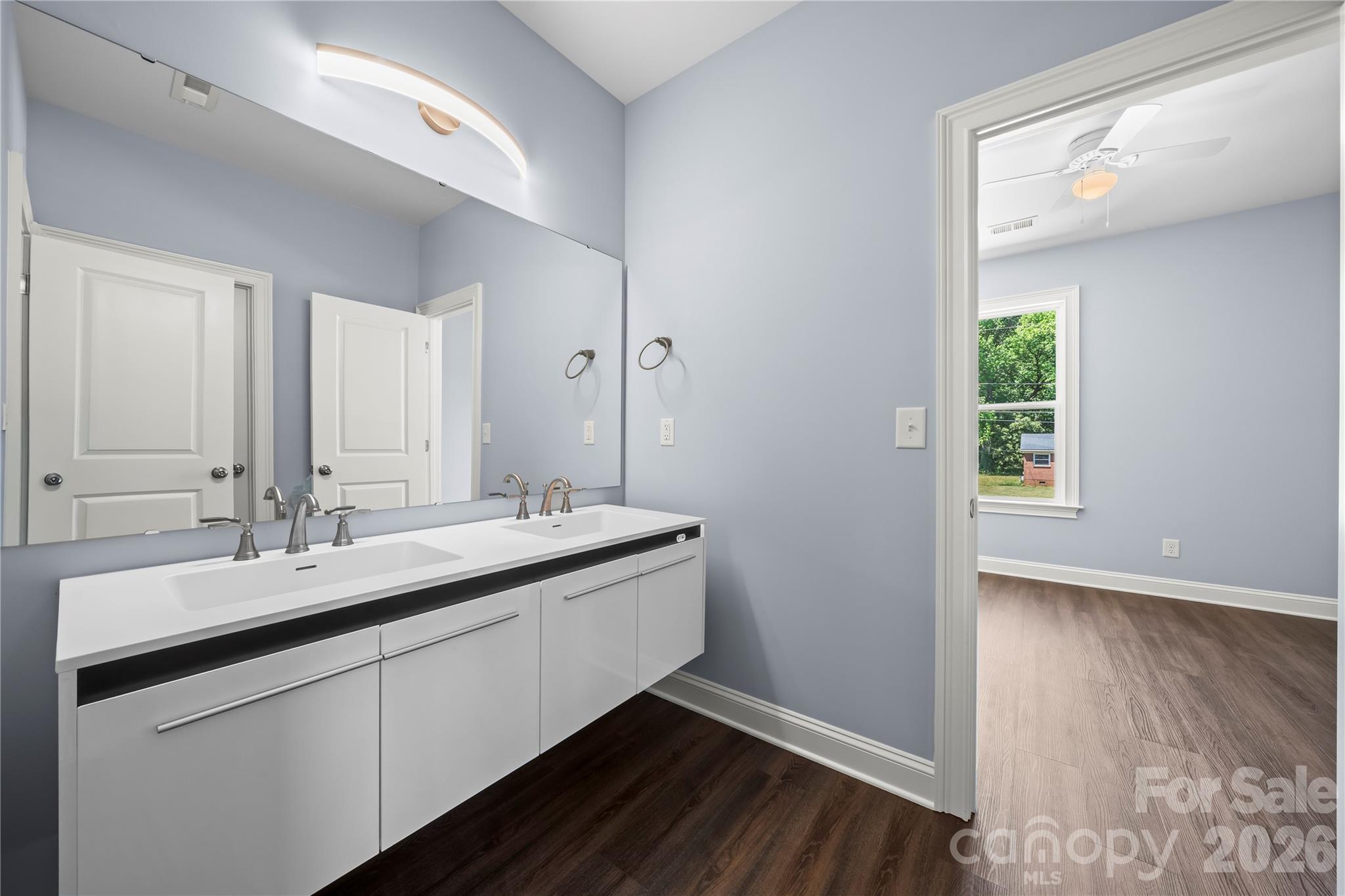 521 Austin Drive — Charlotte