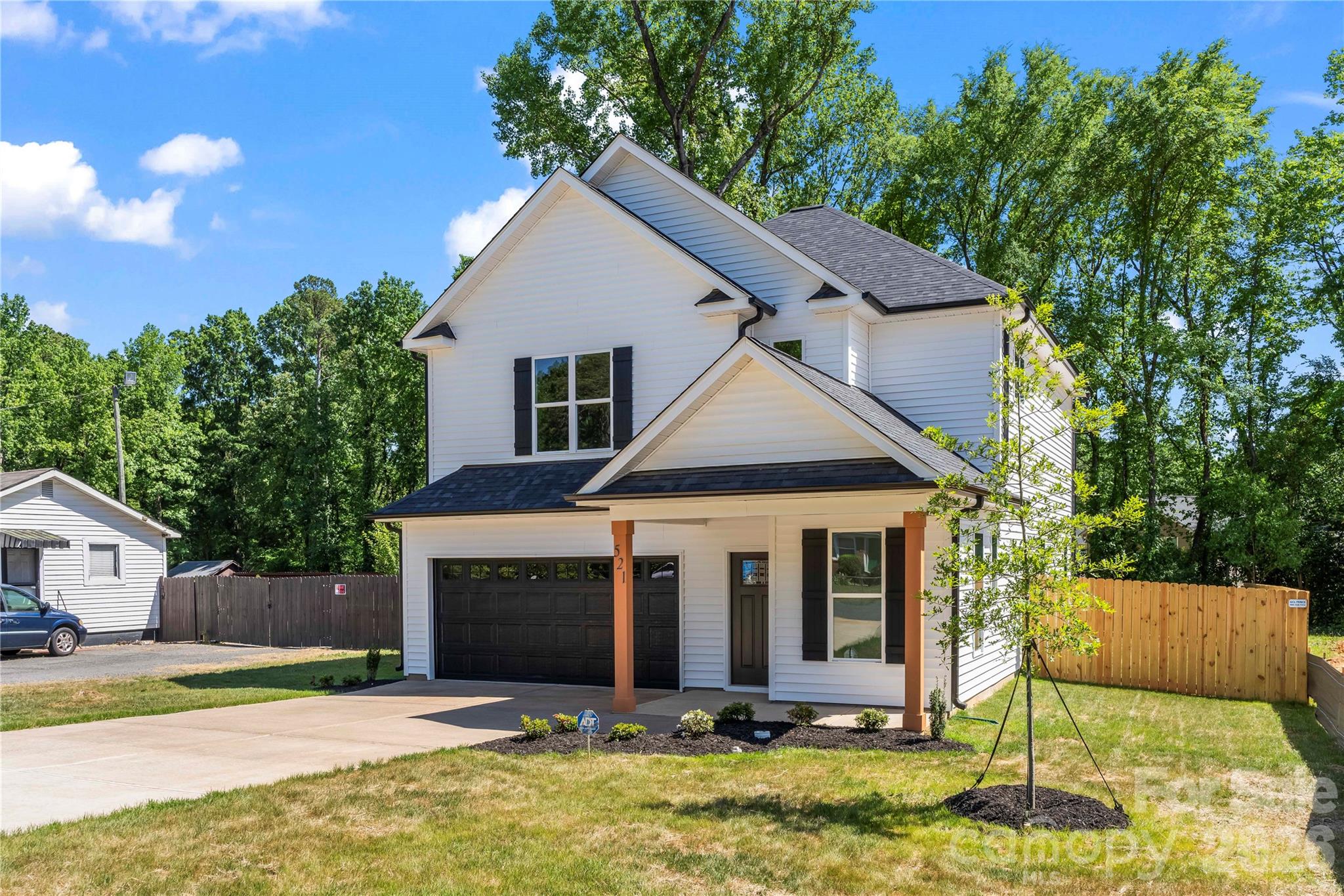 521 Austin Drive — Charlotte