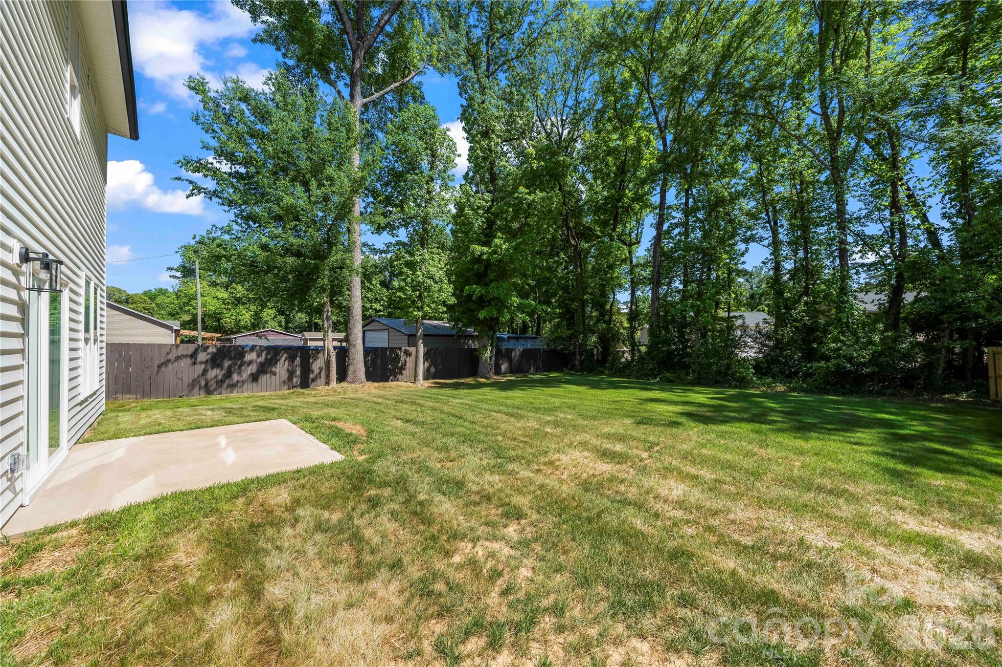 521 Austin Drive — Charlotte