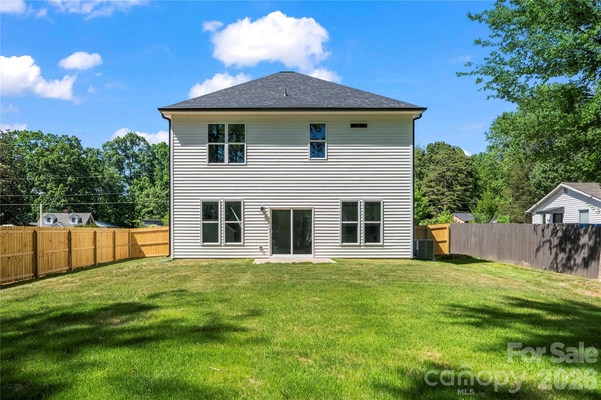 521 Austin Drive — Charlotte