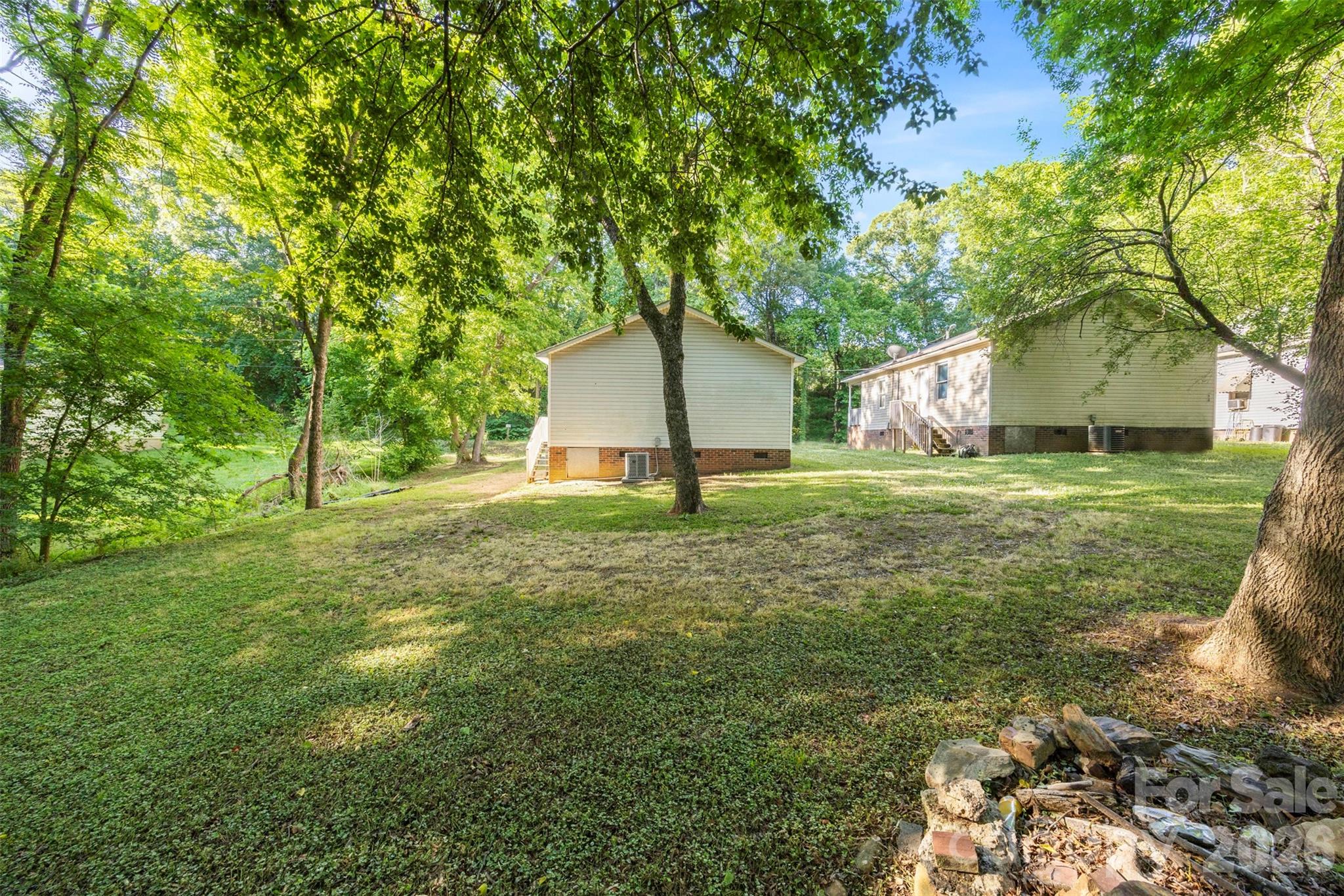 704 W Carolina Avenue — Bessemer City