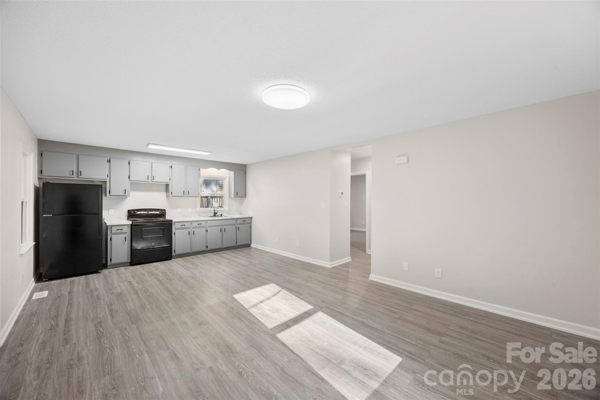 704 W Carolina Avenue — Bessemer City