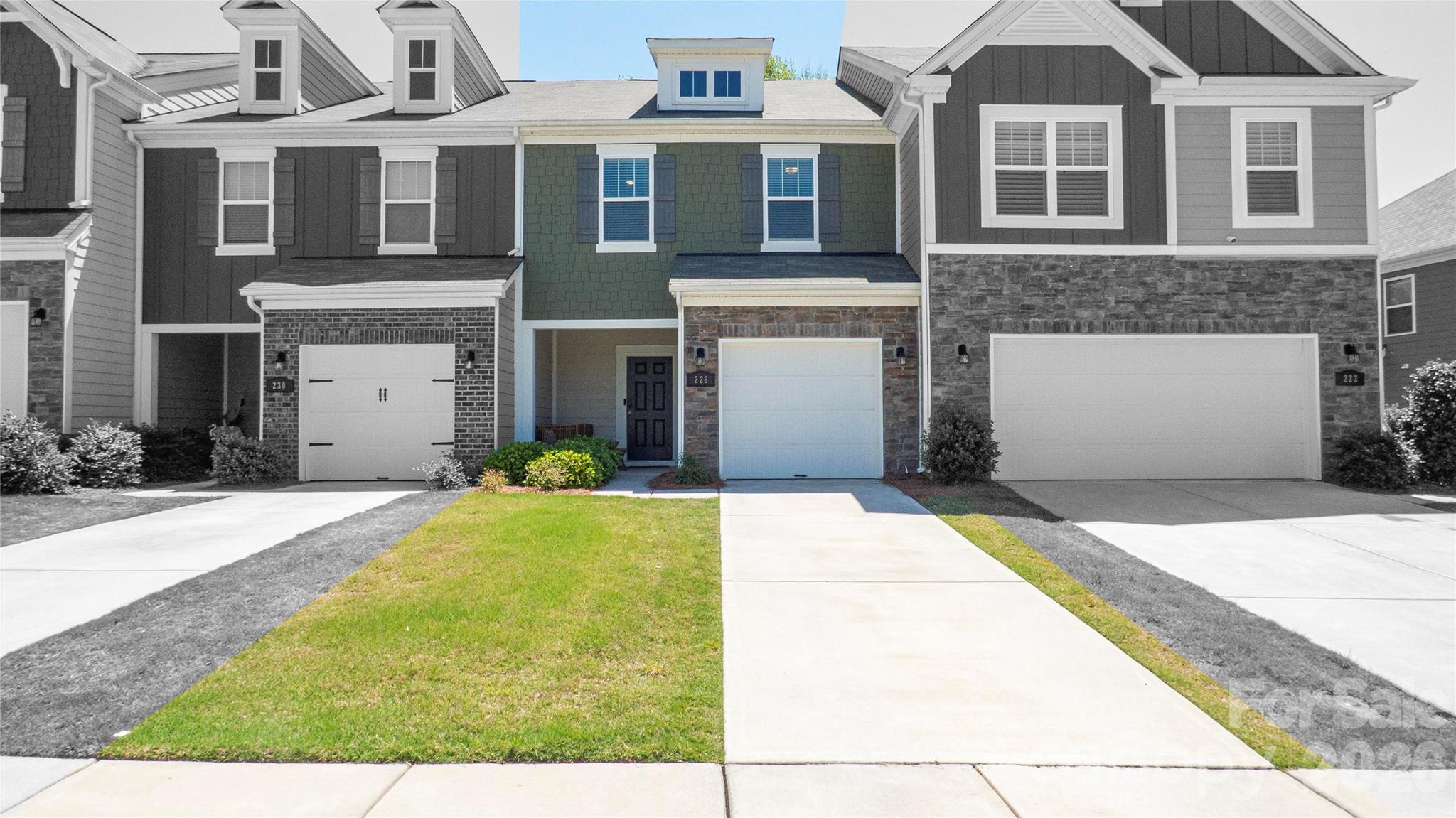 226 Harpers Run Lane — Matthews