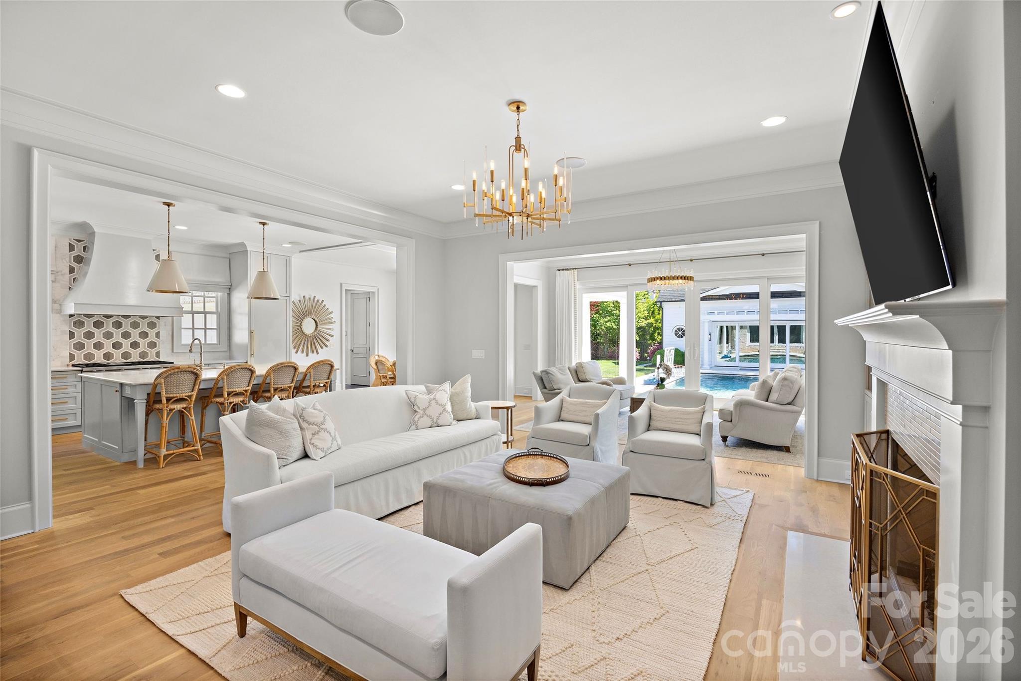 5917 Saint John Lane — Charlotte