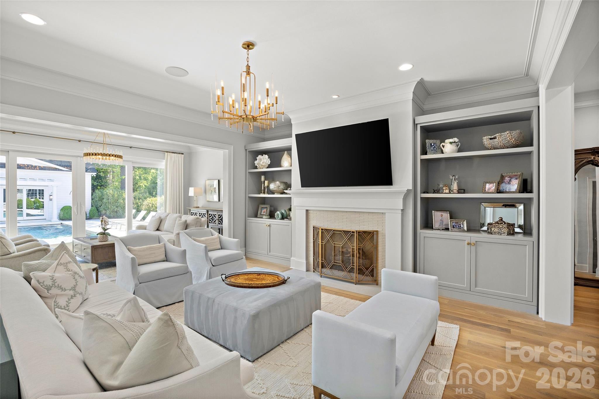 5917 Saint John Lane — Charlotte