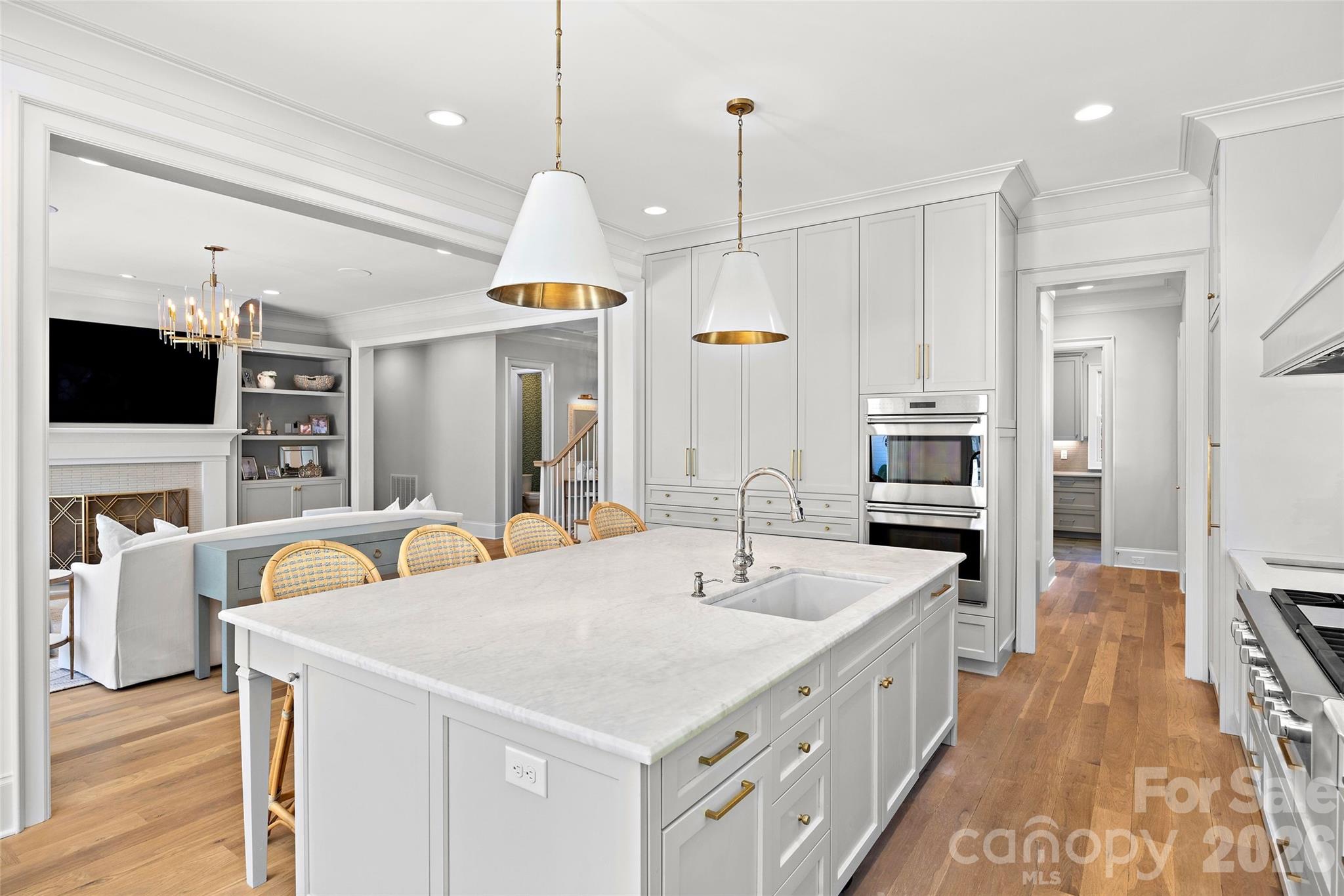 5917 Saint John Lane — Charlotte