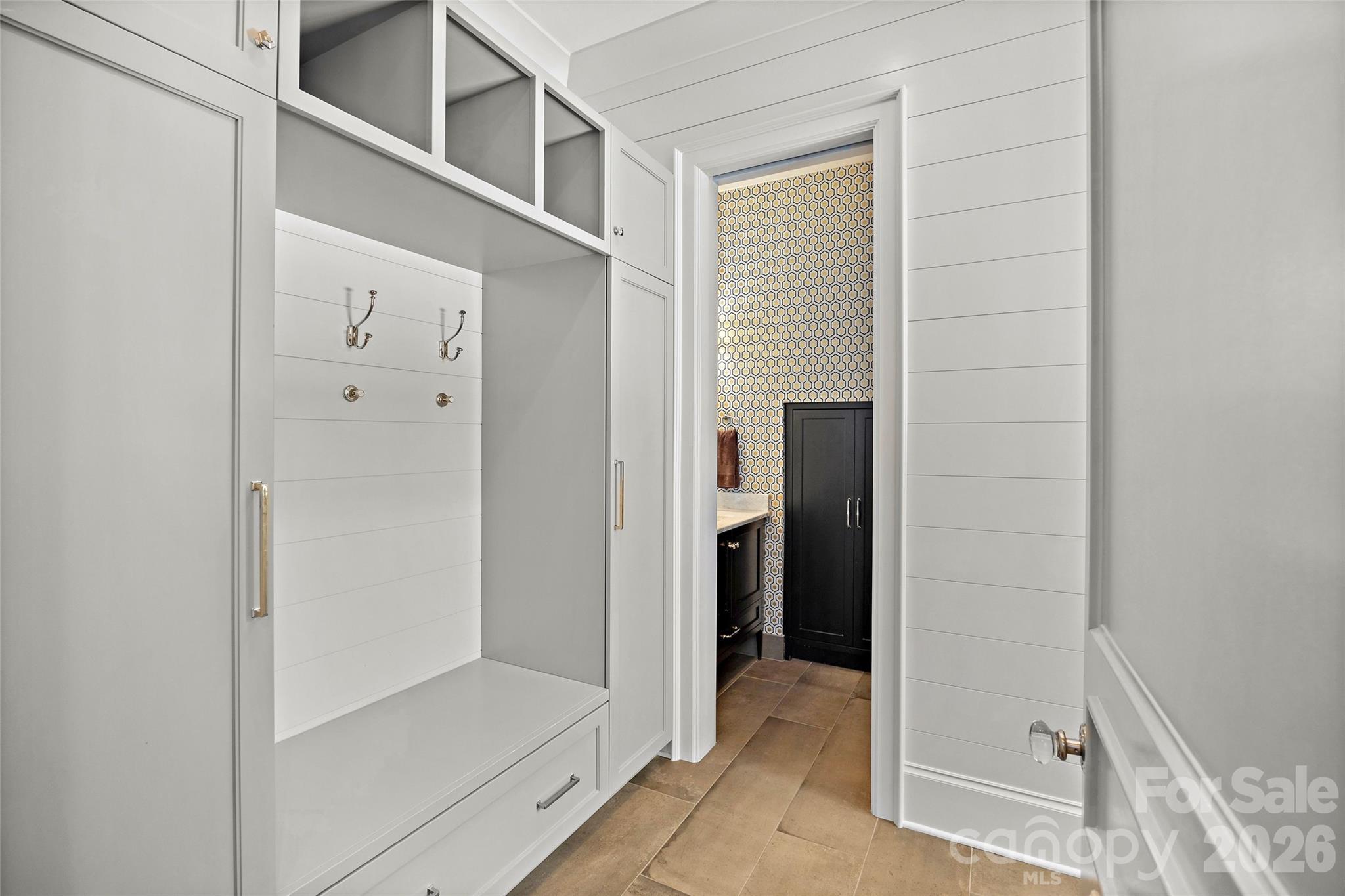 5917 Saint John Lane — Charlotte