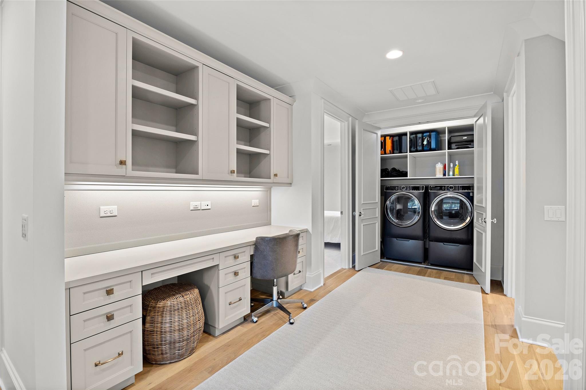 5917 Saint John Lane — Charlotte