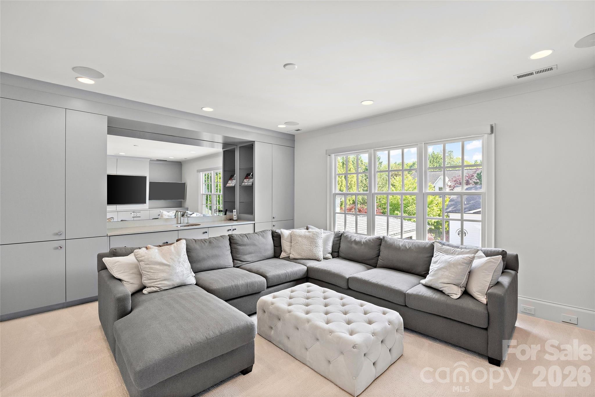 5917 Saint John Lane — Charlotte