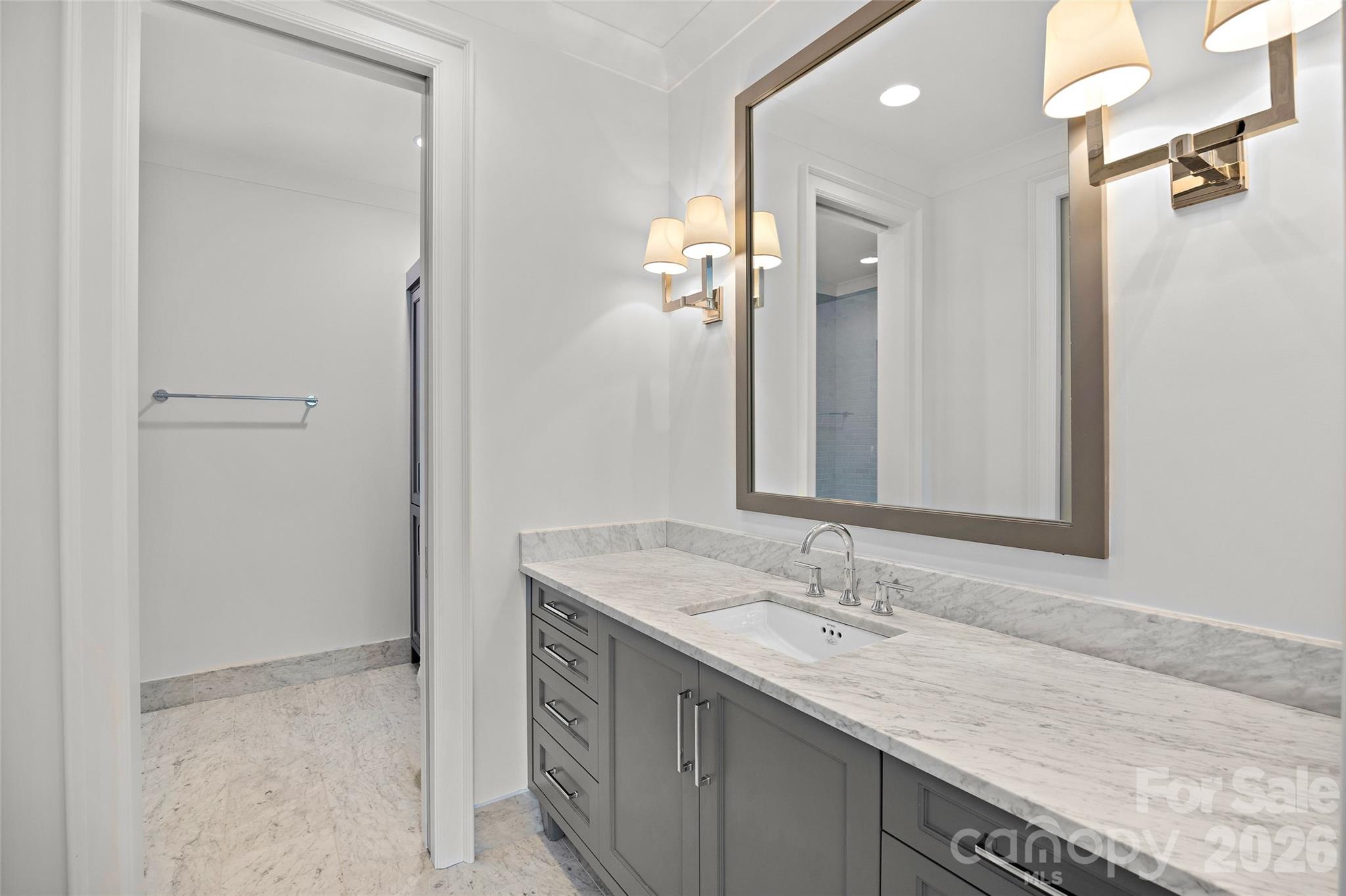 5917 Saint John Lane — Charlotte