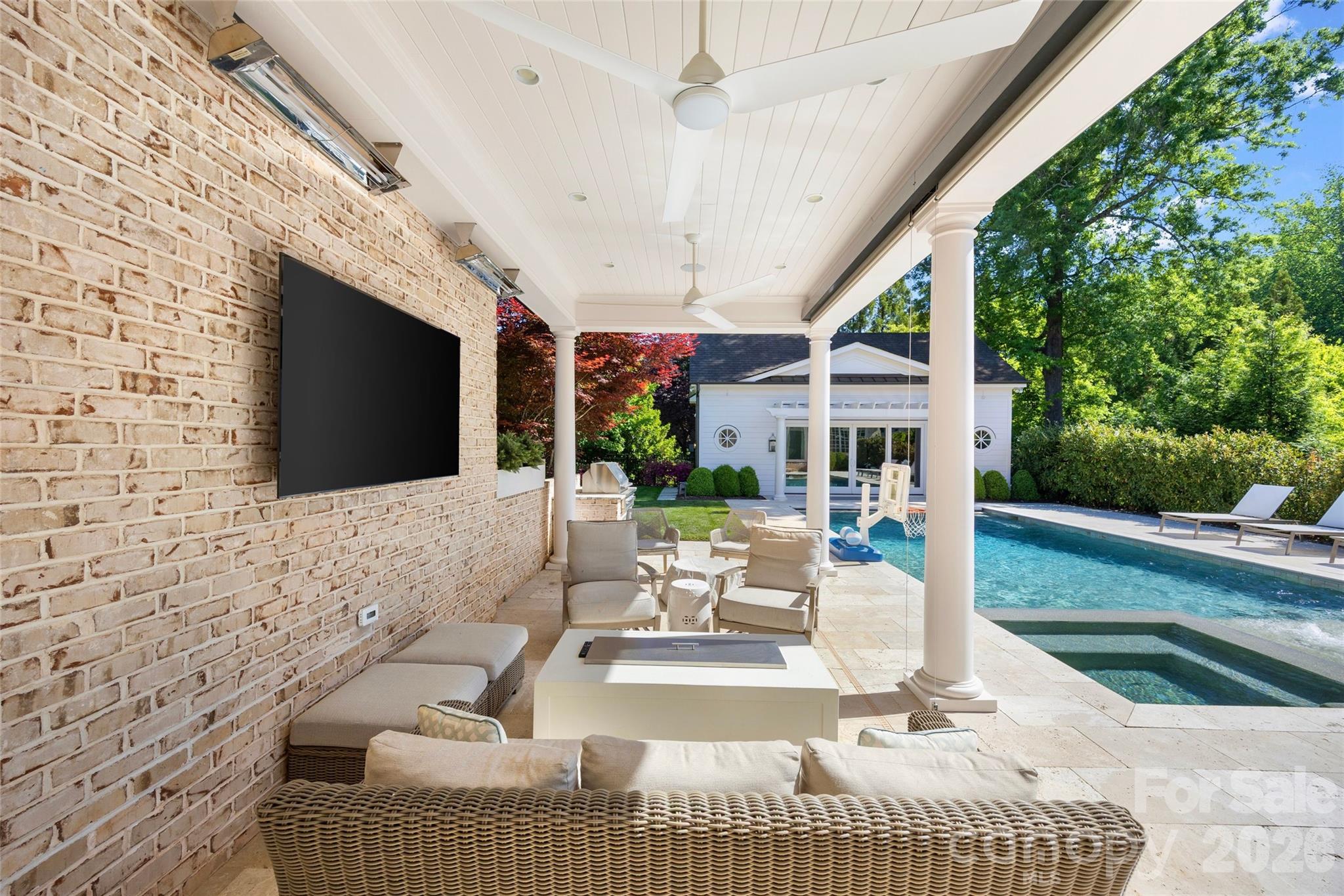 5917 Saint John Lane — Charlotte