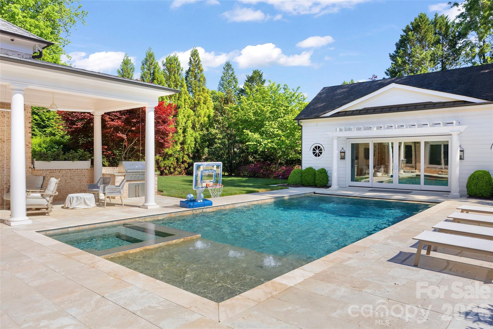 5917 Saint John Lane — Charlotte
