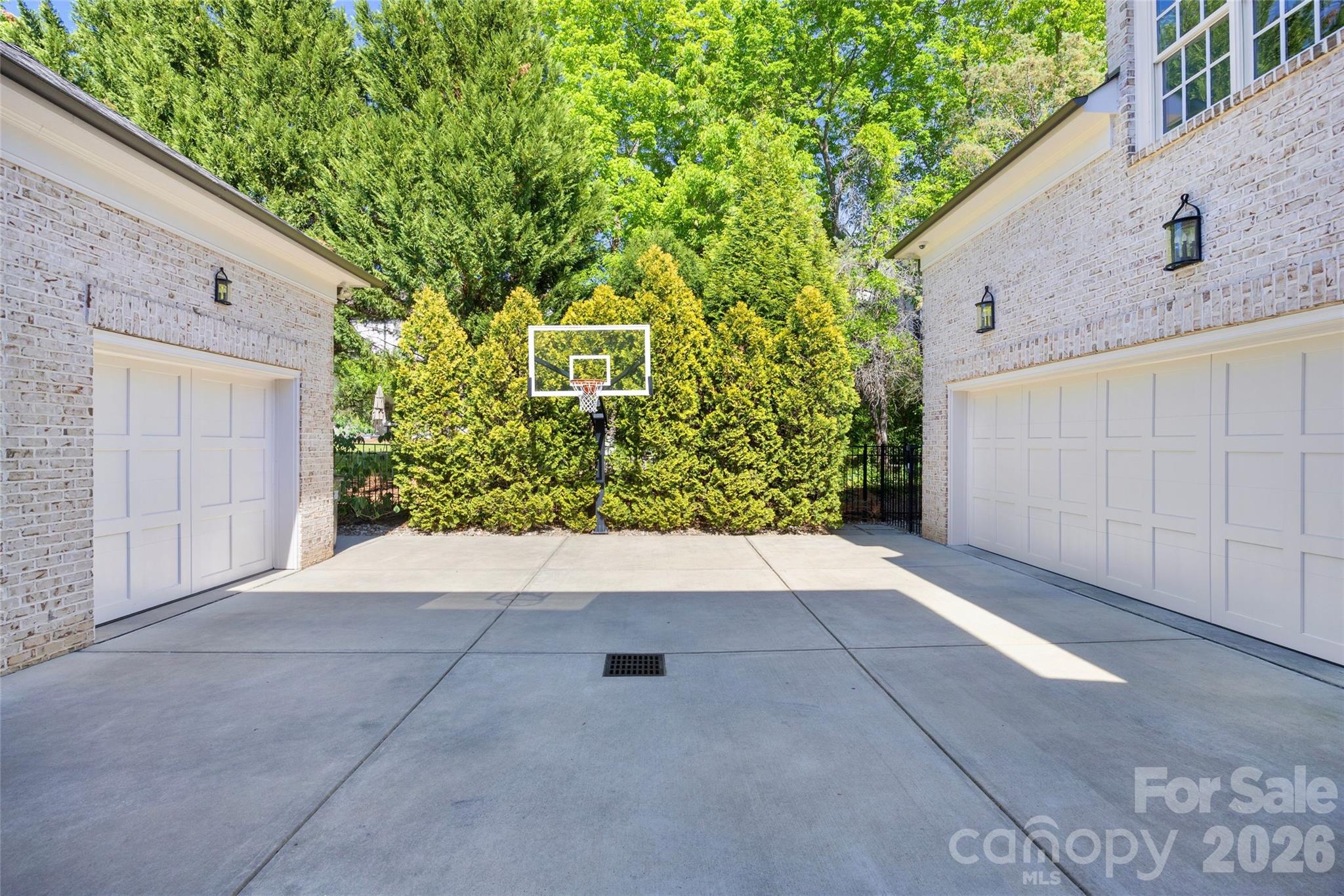 5917 Saint John Lane — Charlotte