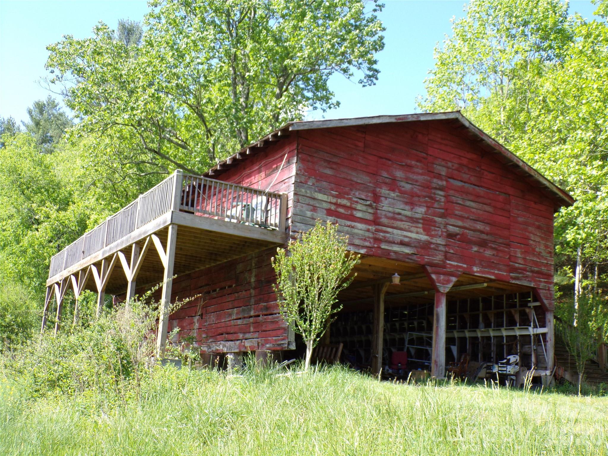 145 Kirks Drive — Hot Springs
