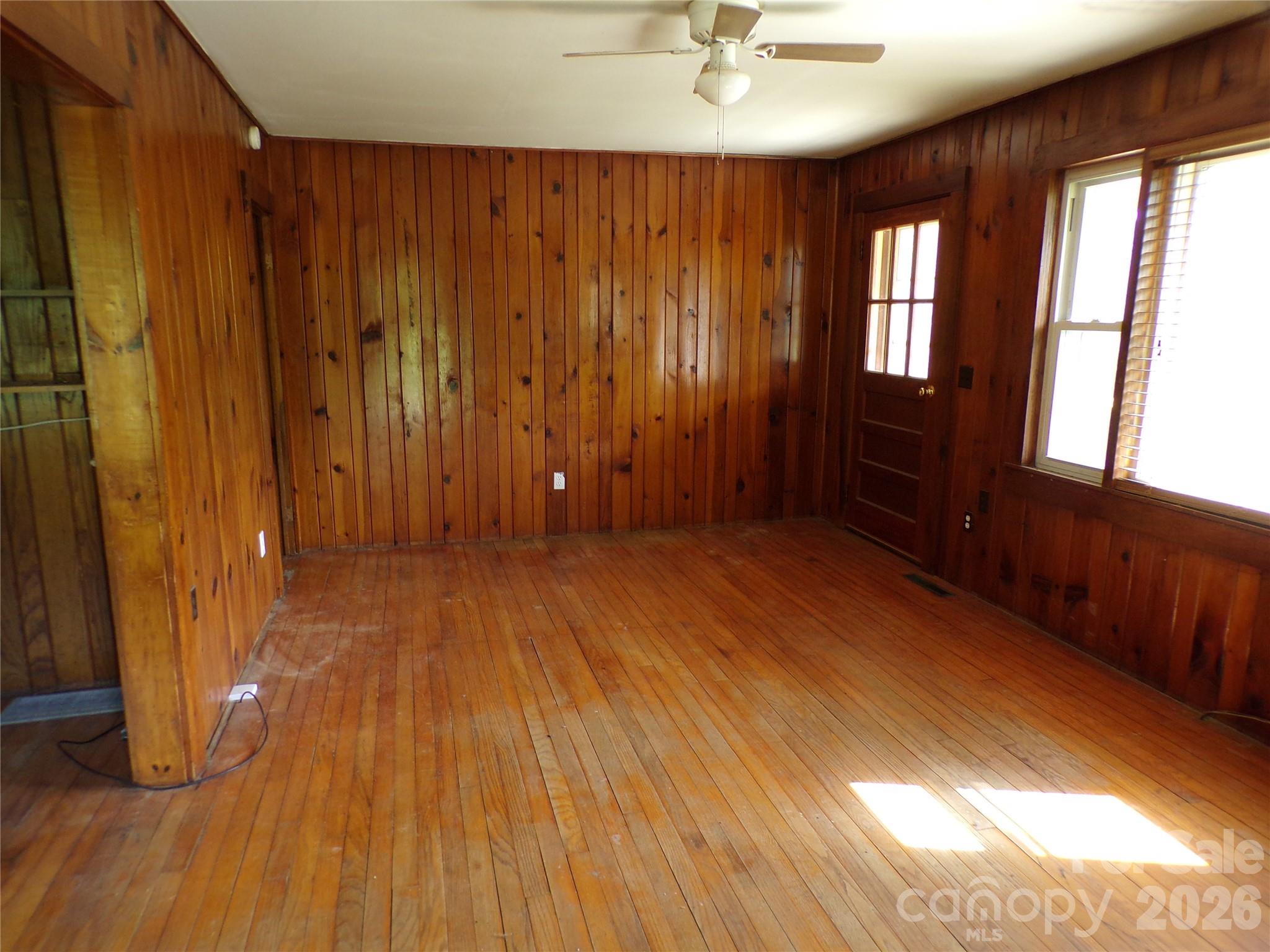 145 Kirks Drive — Hot Springs