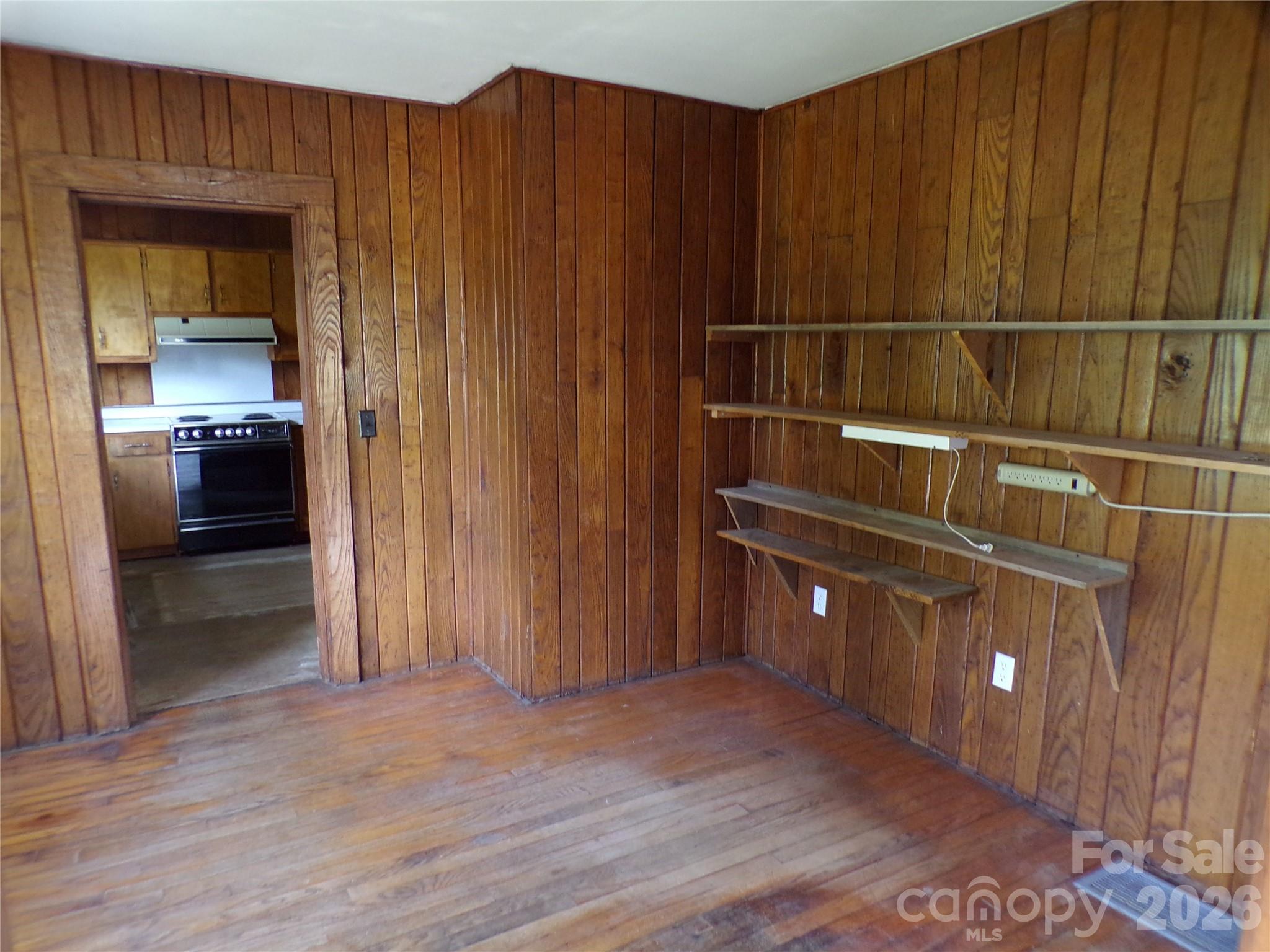 145 Kirks Drive — Hot Springs