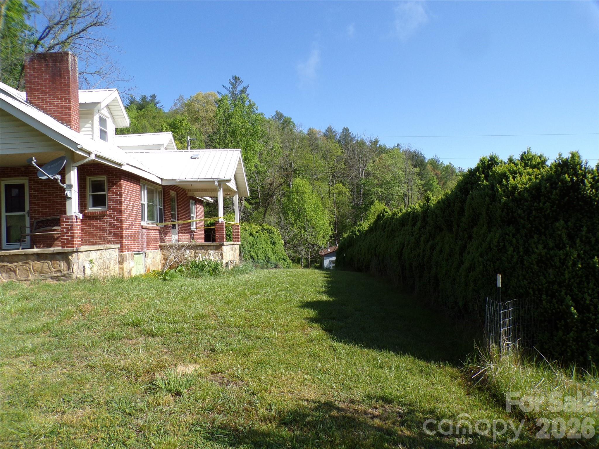 145 Kirks Drive — Hot Springs