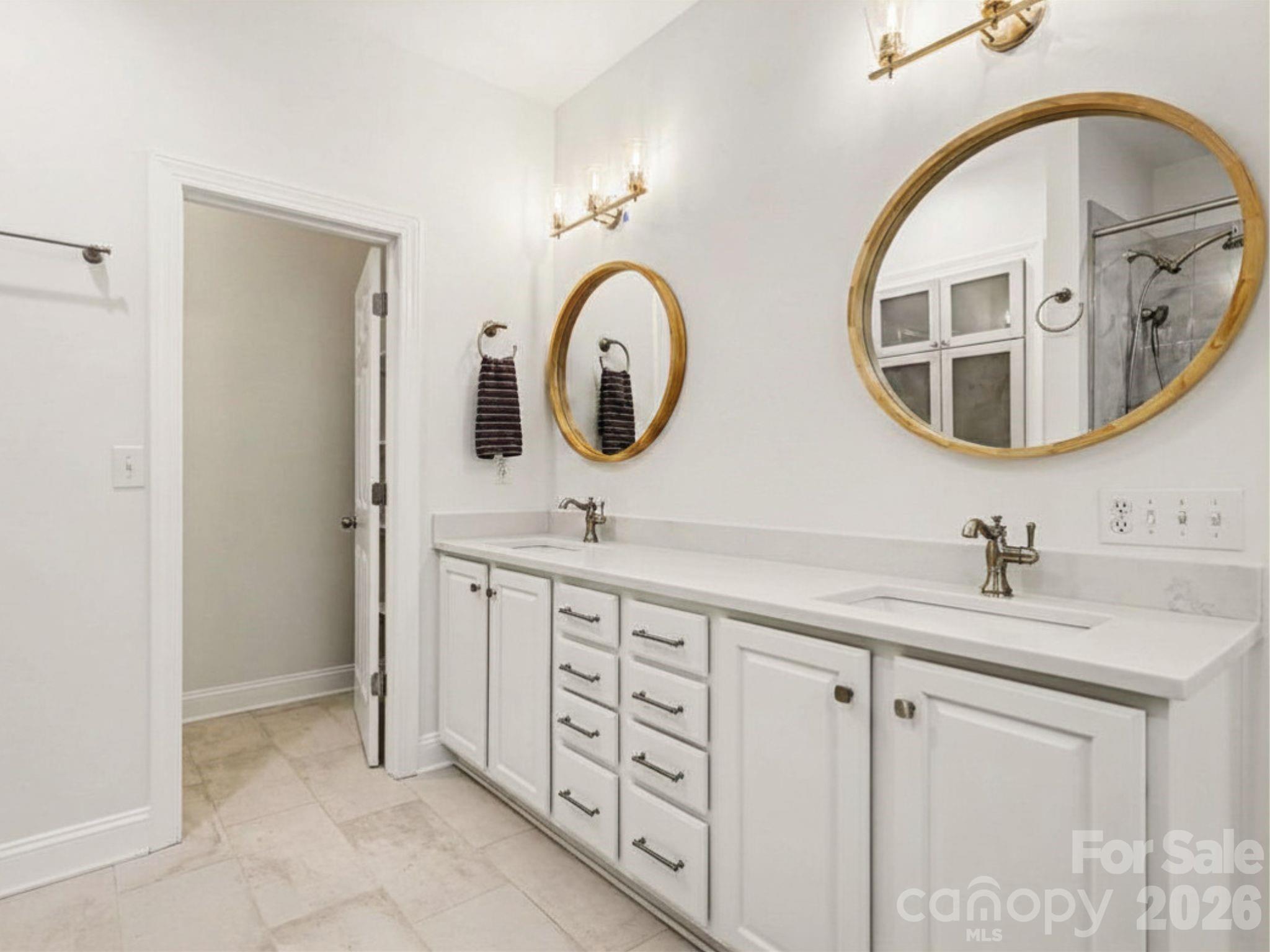 1022 Fleming Lane — Matthews