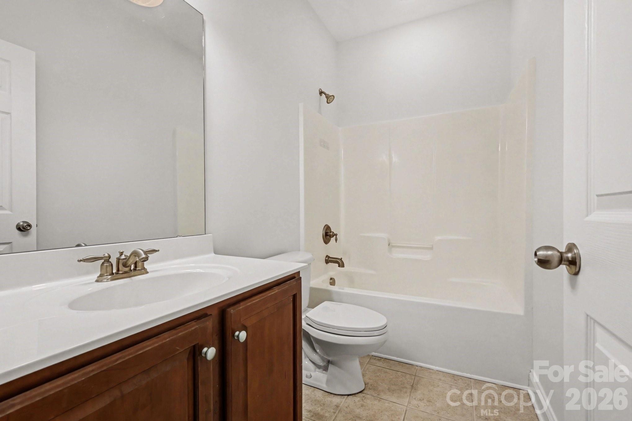 1022 Fleming Lane — Matthews