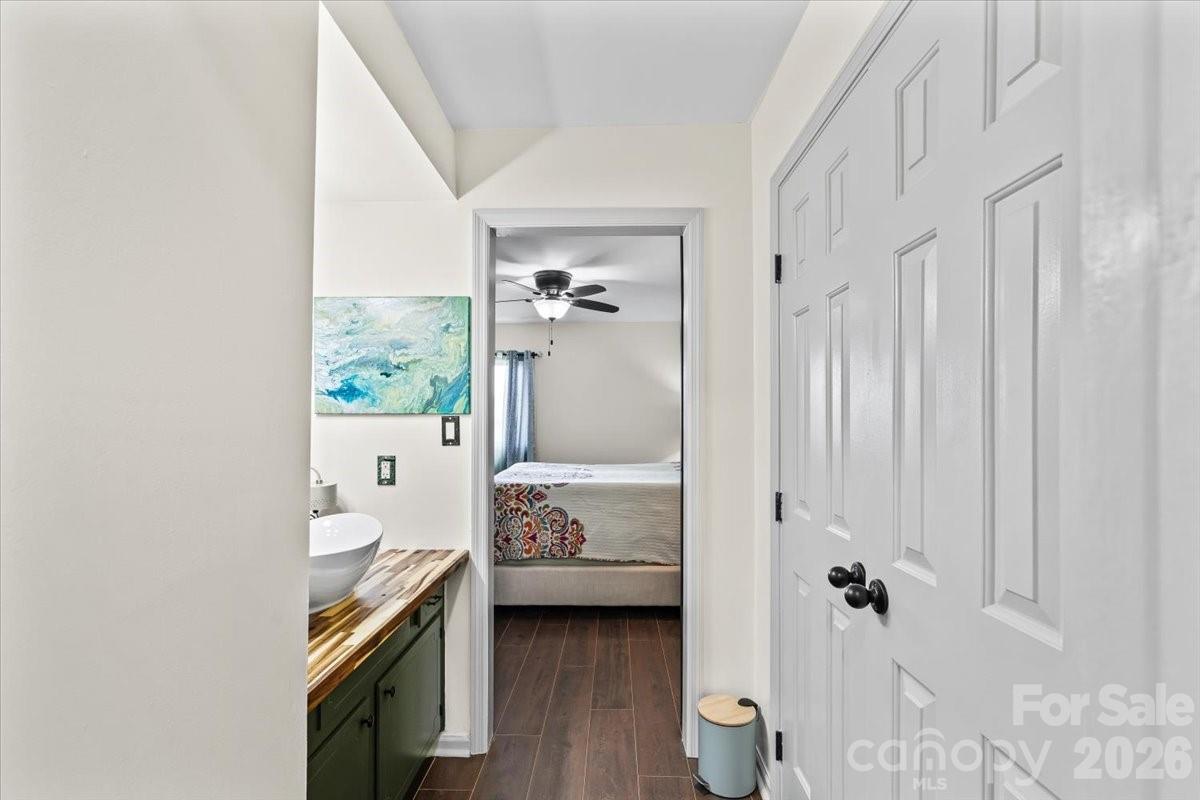 140 Lake Concord Road NE #D10 — Concord