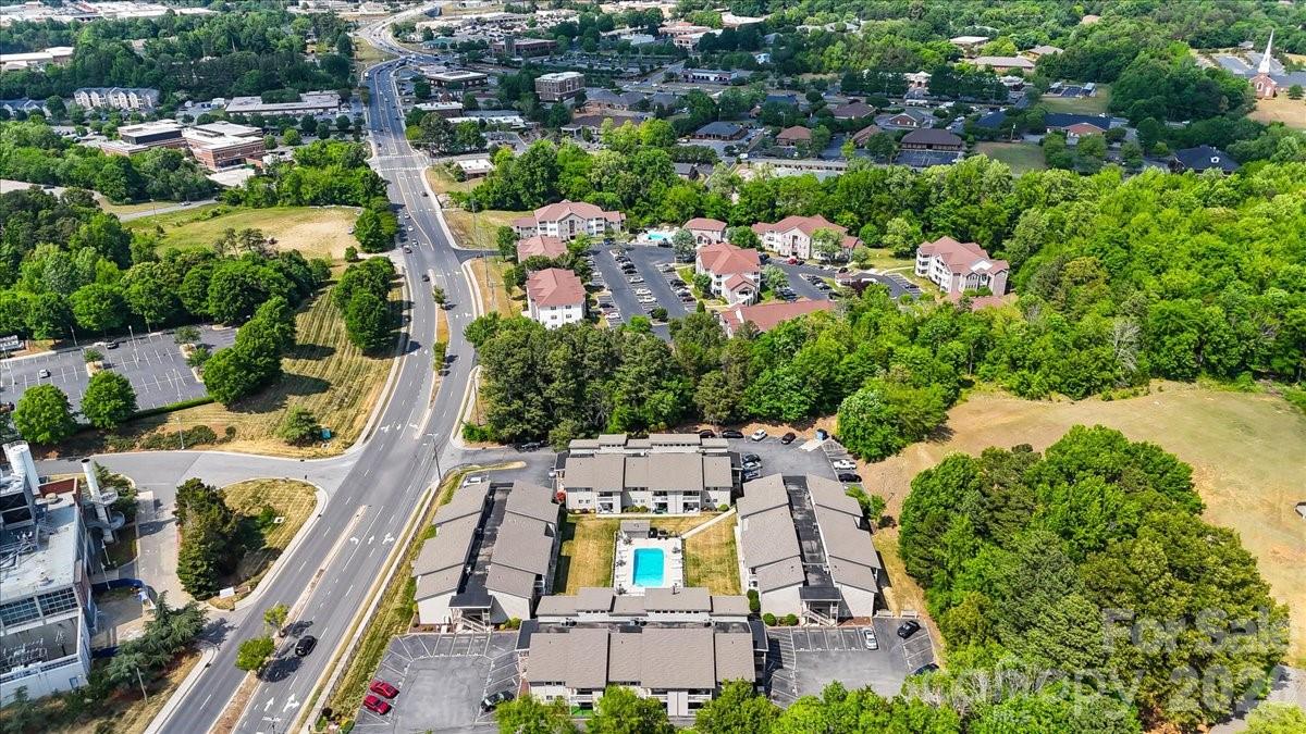 140 Lake Concord Road NE #D10 — Concord